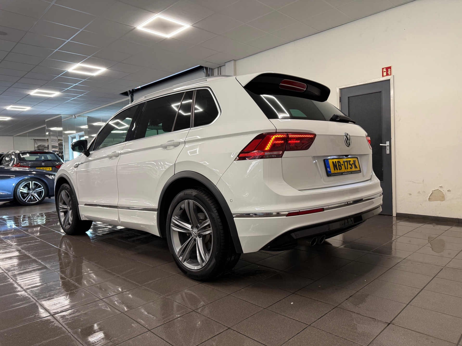 https://www.autokooy.nl//xml/images/45384845-3.JPG