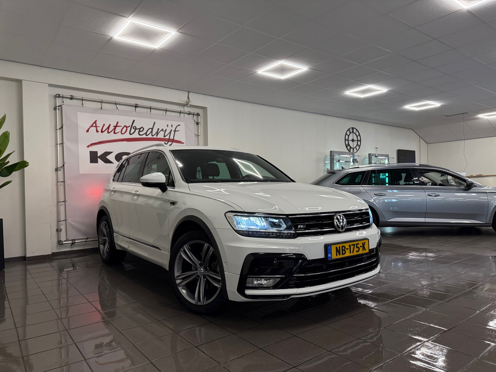 https://www.autokooy.nl//xml/images/45384845-7.JPG