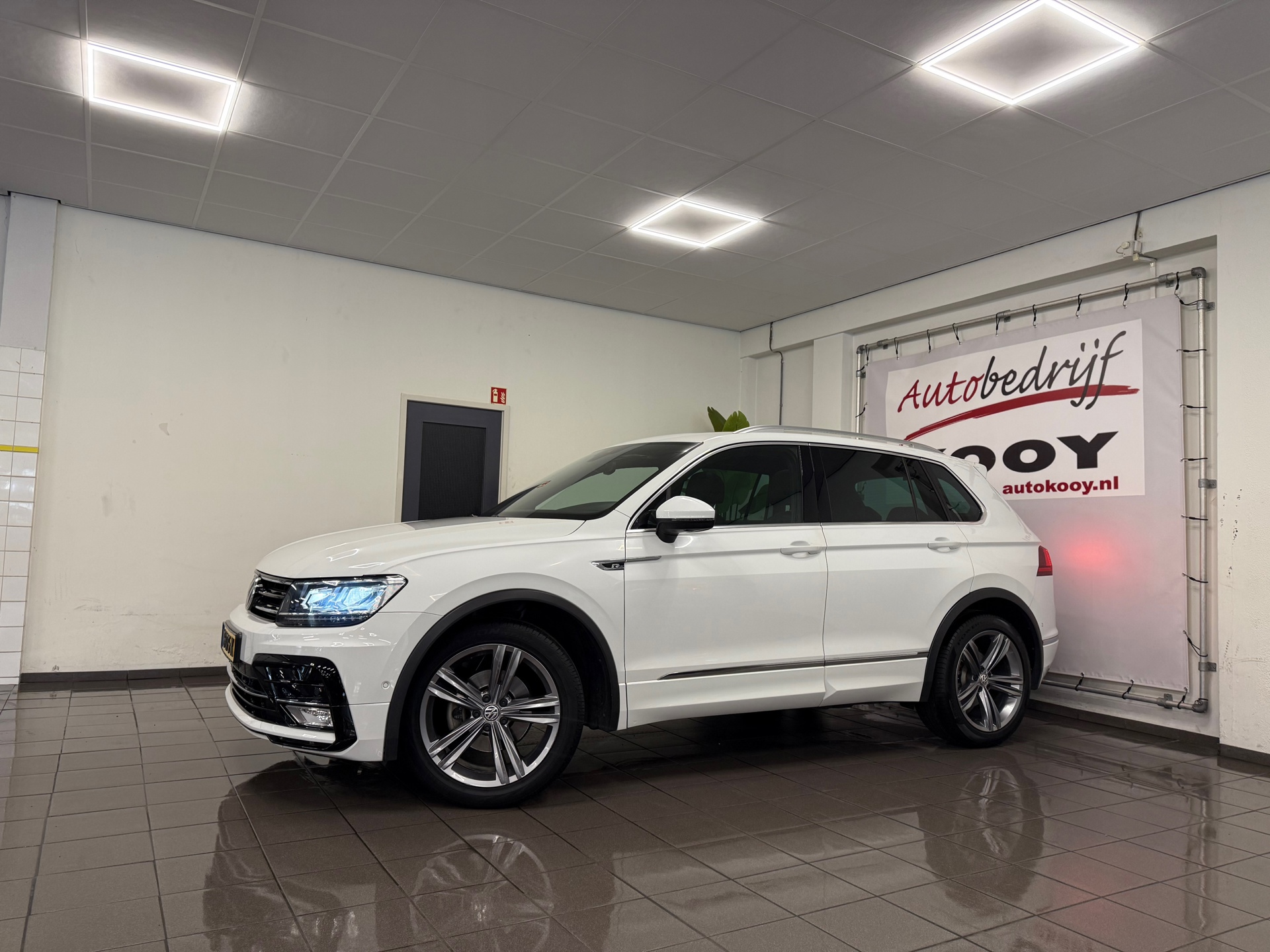 https://www.autokooy.nl//xml/images/45384845-9.JPG