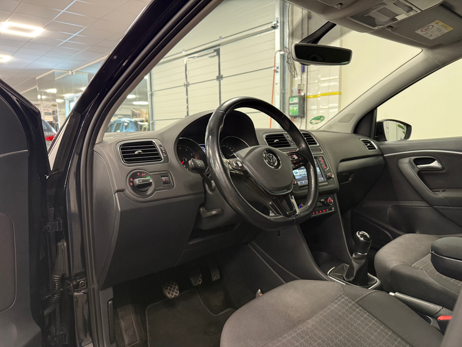 https://www.autokooy.nl//xml/images/45413785-12.JPG