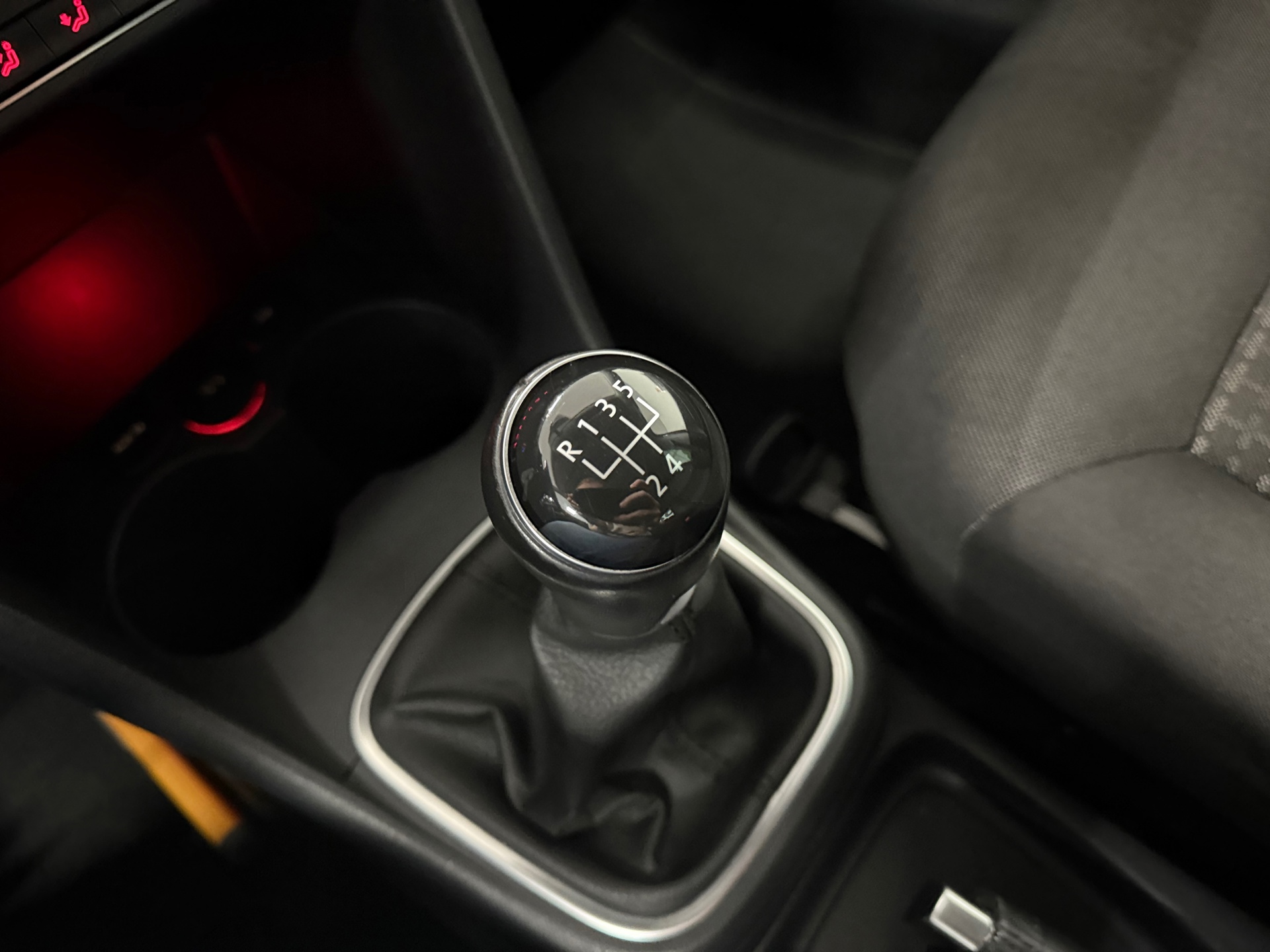 https://www.autokooy.nl//xml/images/45413785-20.JPG