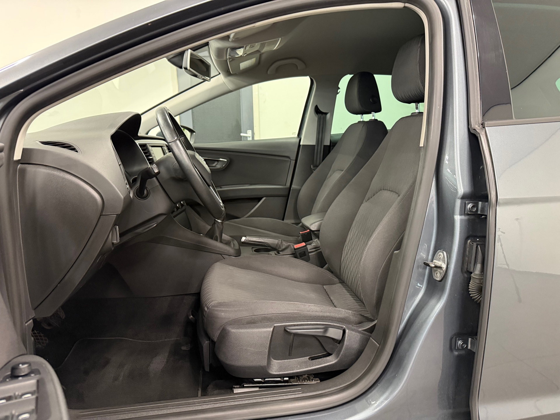 https://www.autokooy.nl//xml/images/45413902-11.JPG