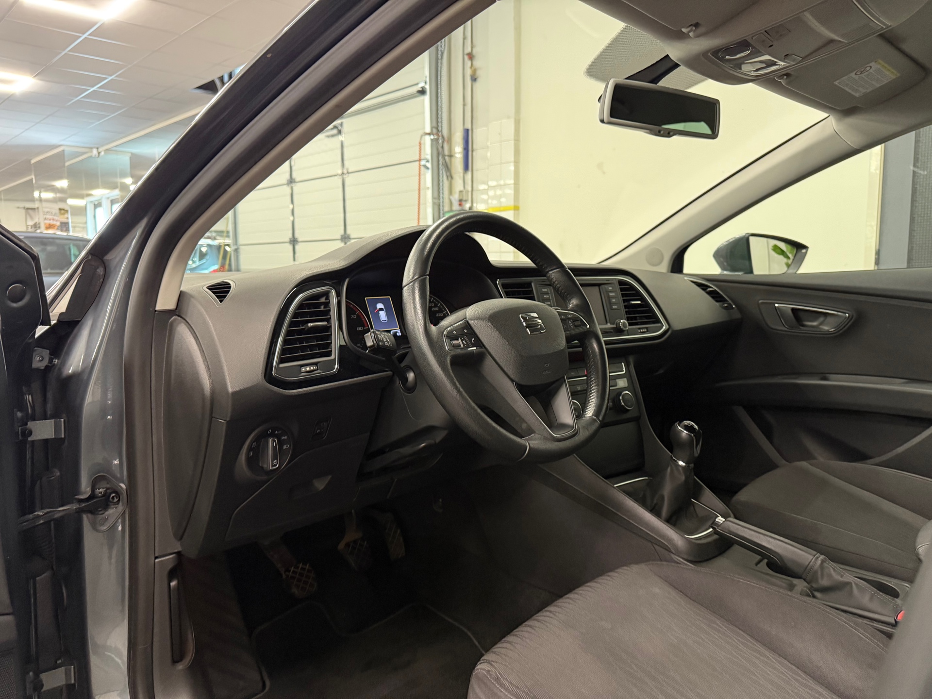 https://www.autokooy.nl//xml/images/45413902-12.JPG