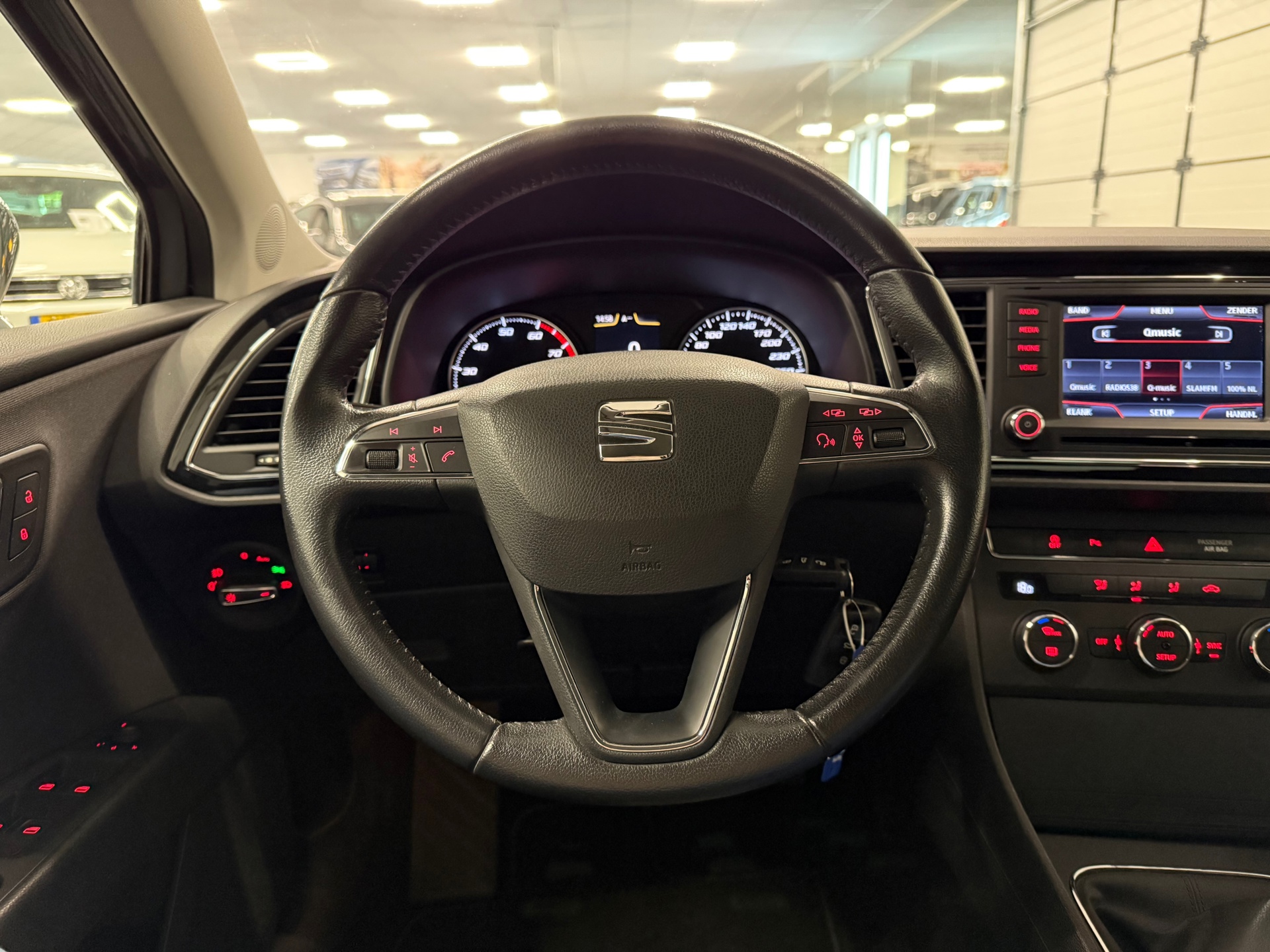 https://www.autokooy.nl//xml/images/45413902-13.JPG