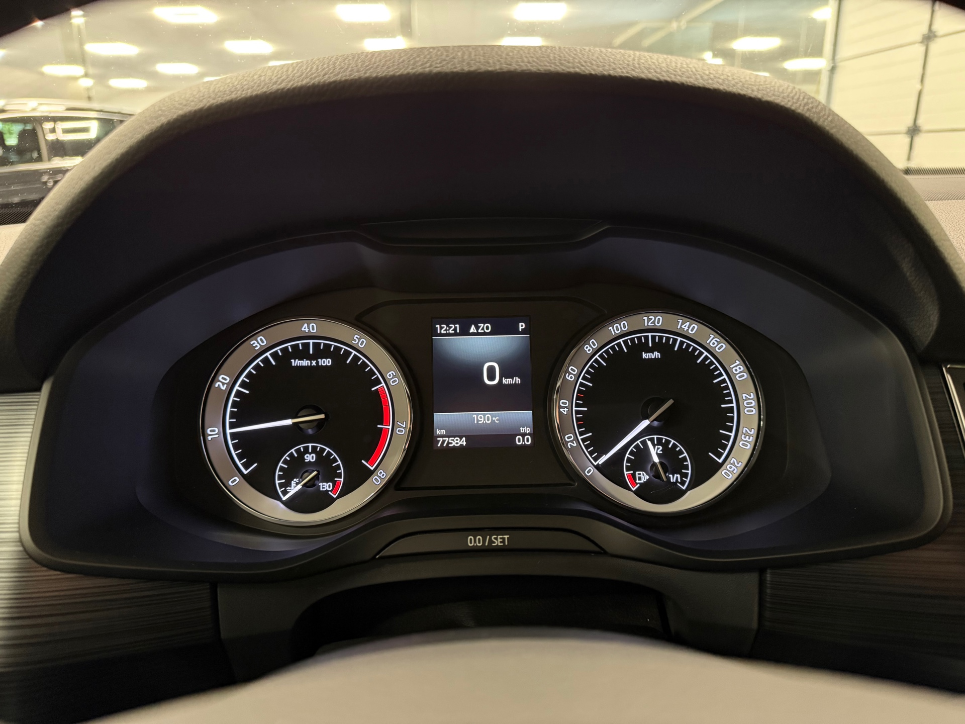 https://www.autokooy.nl//xml/images/45470753-13.JPG