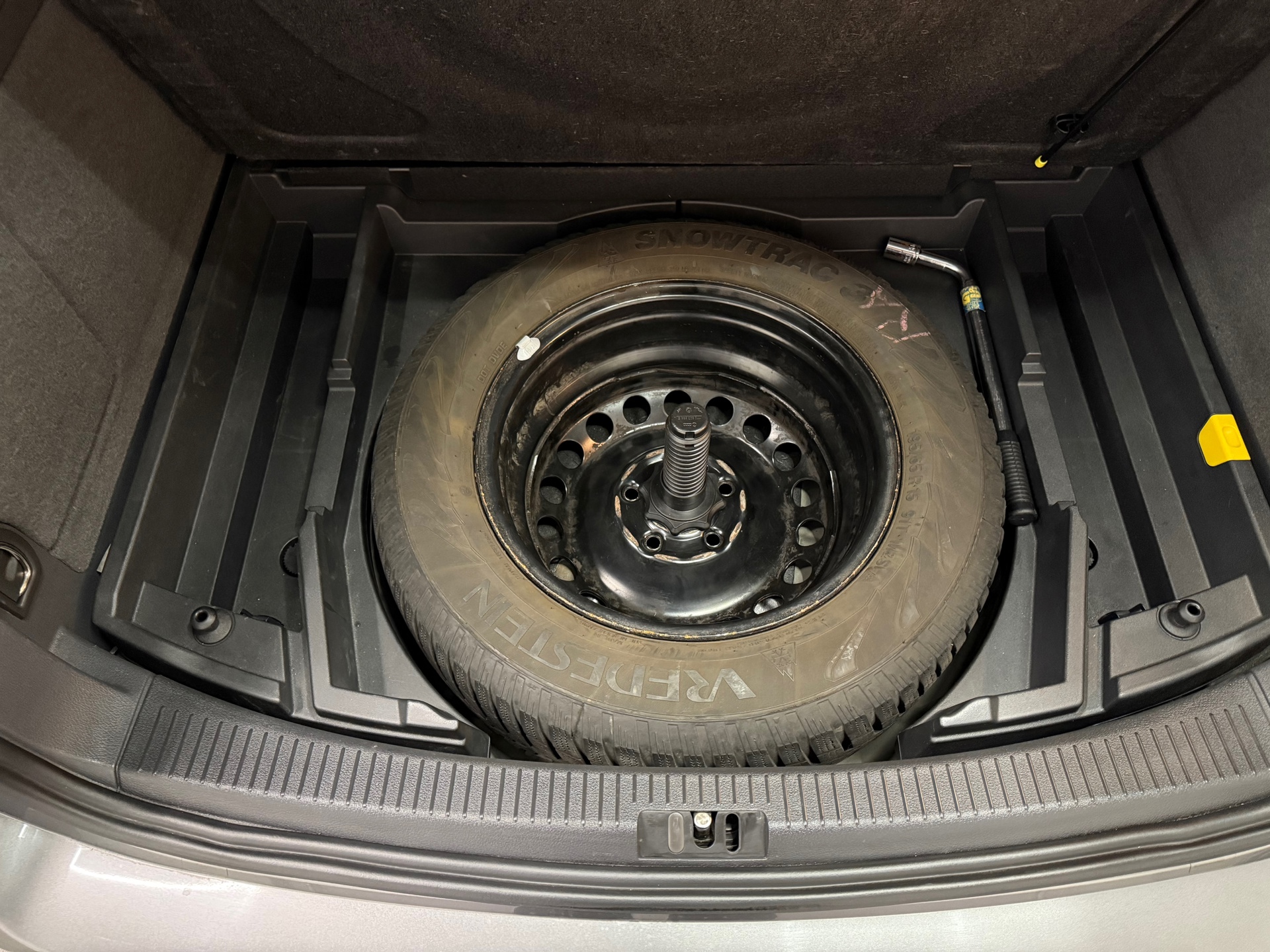 https://www.autokooy.nl//xml/images/45497467-6.JPG