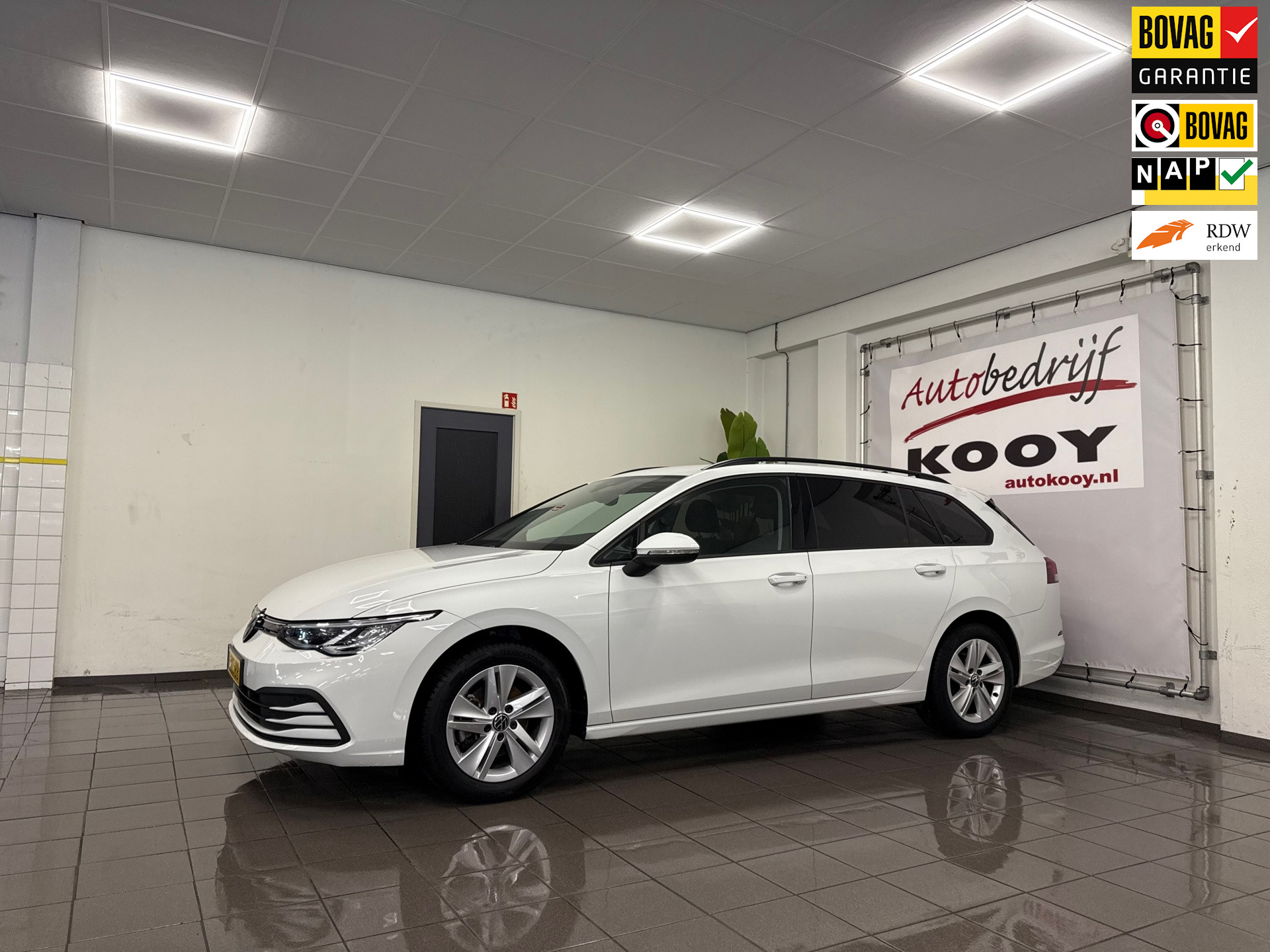 Volkswagen Golf Variant 1.0 TSI Life * Dealer onderhouden / Carplay / Virtual cockpit / NL Auto *