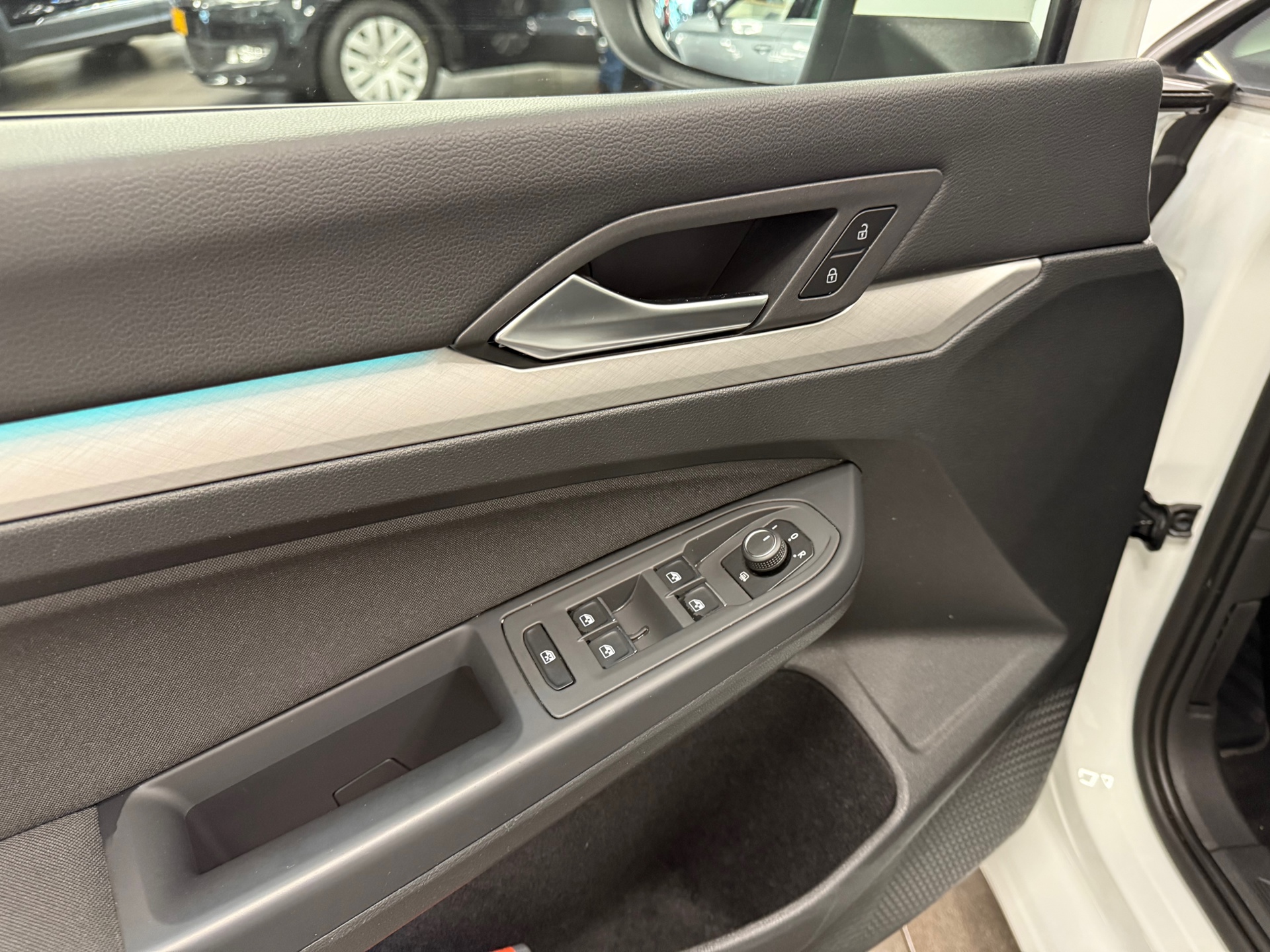 https://www.autokooy.nl//xml/images/45613949-10.JPG