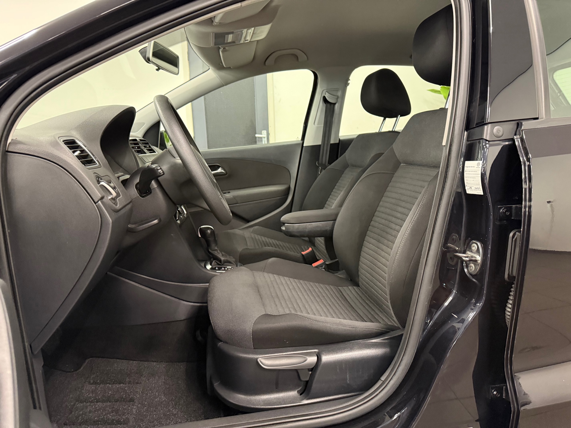 https://www.autokooy.nl//xml/images/45637962-11.JPG