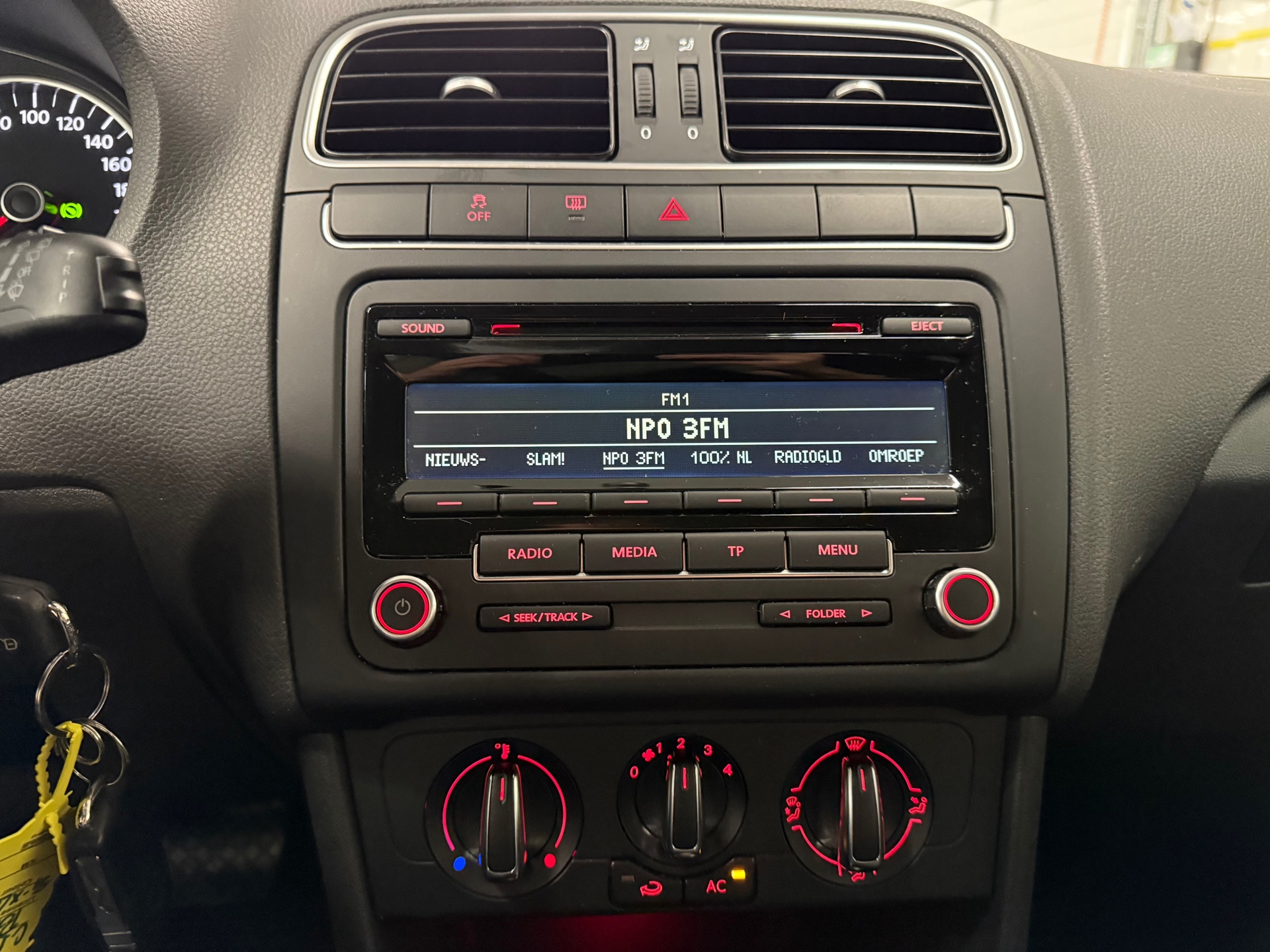 https://www.autokooy.nl//xml/images/45637962-17.JPG
