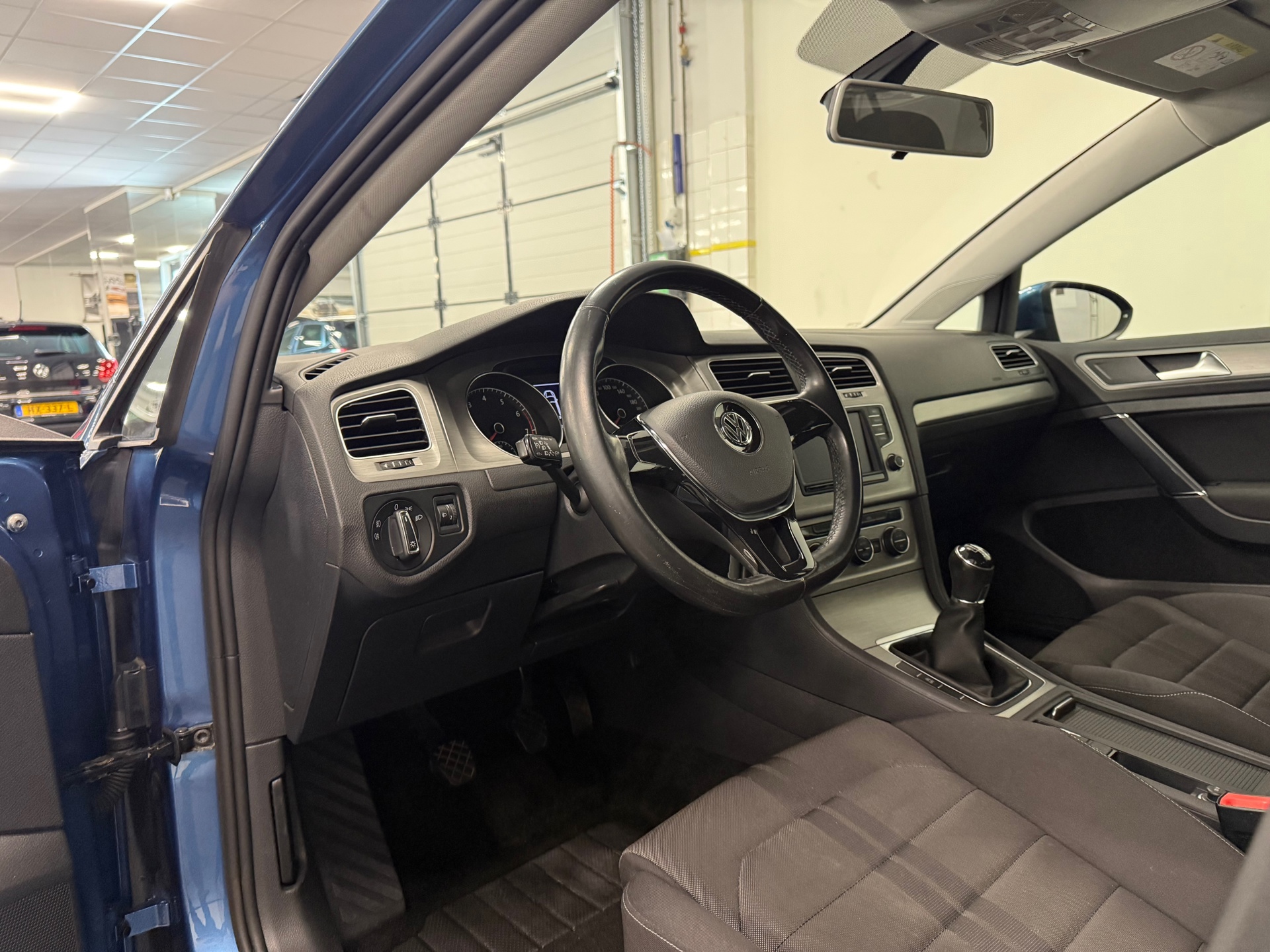 https://www.autokooy.nl//xml/images/45638011-12.JPG