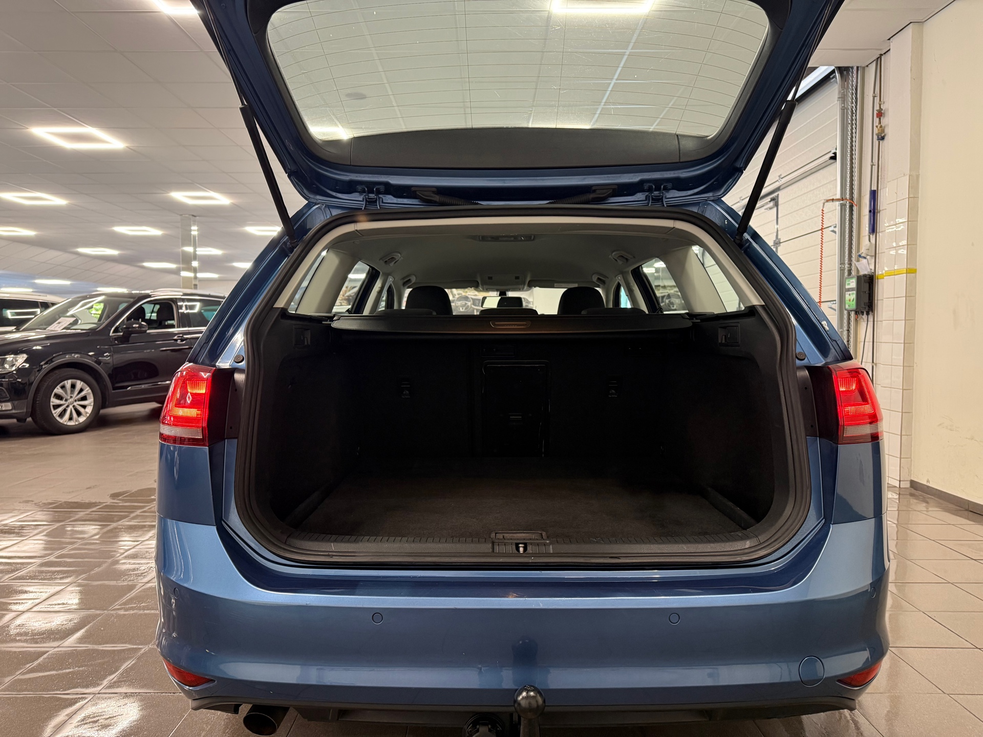 https://www.autokooy.nl//xml/images/45638011-5.JPG