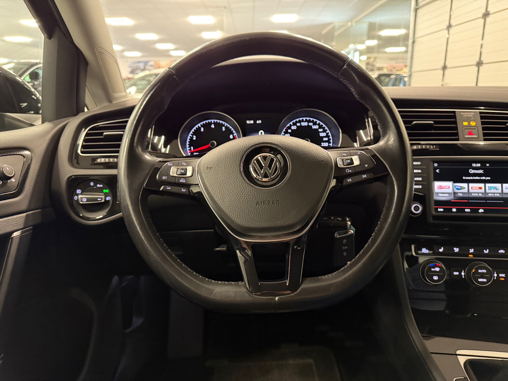 https://www.autokooy.nl//xml/images/45638096-13.JPG
