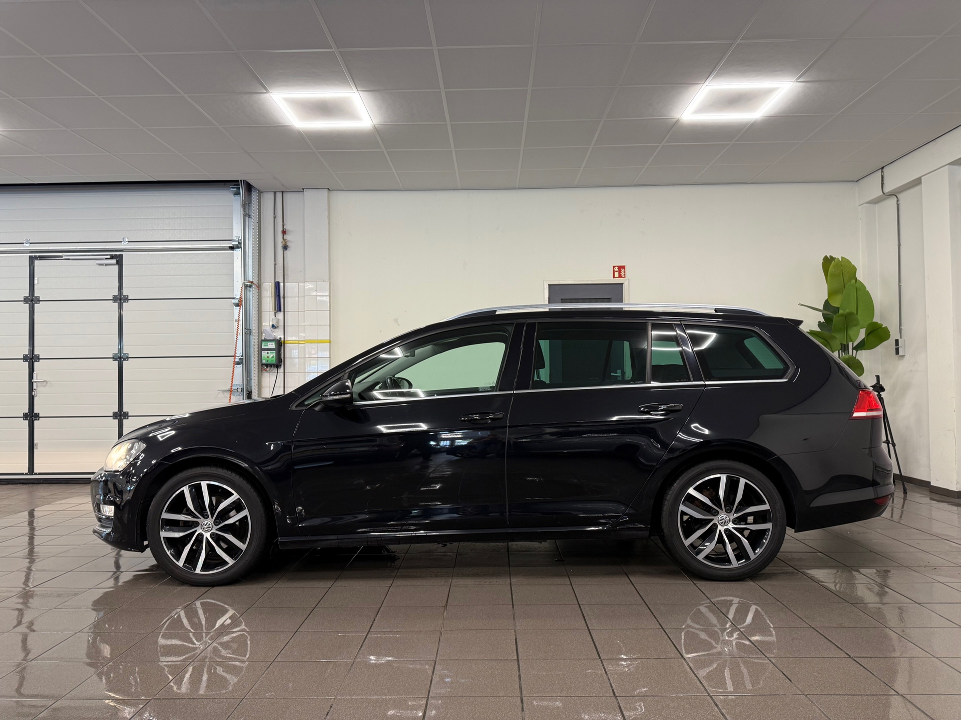 https://www.autokooy.nl//xml/images/45638096-2.JPG