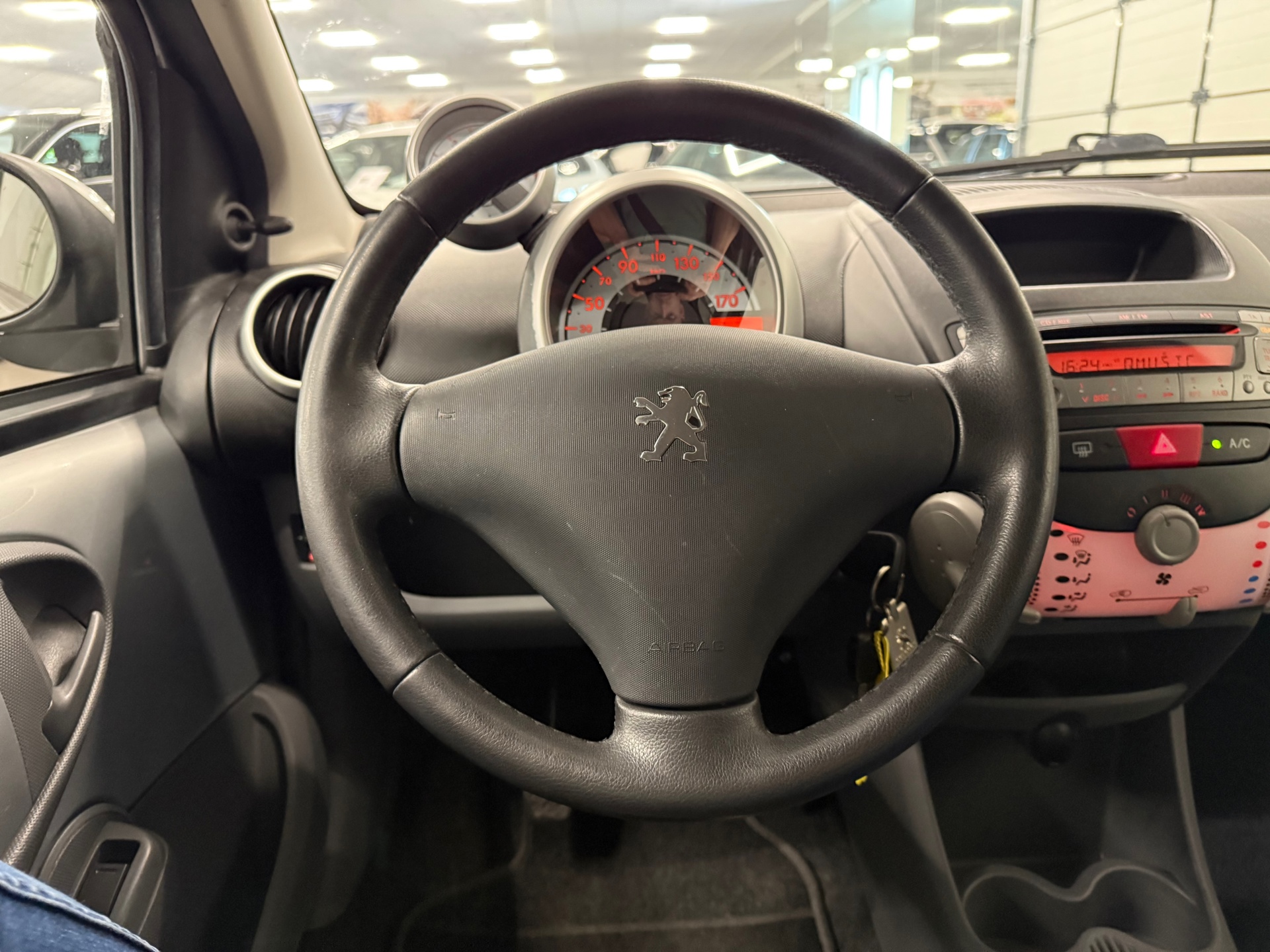 https://www.autokooy.nl//xml/images/45665544-13.JPG