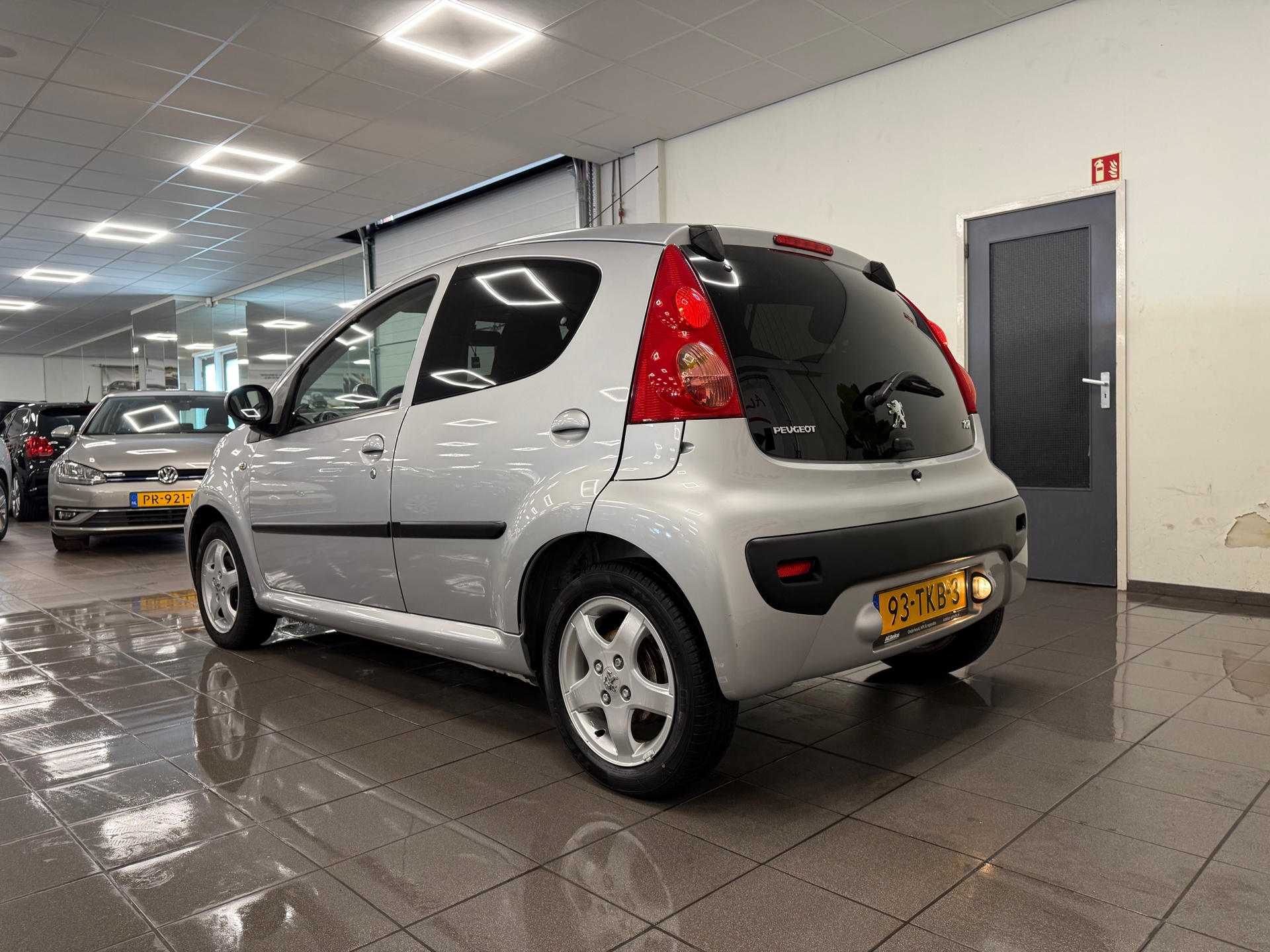 https://www.autokooy.nl//xml/images/45665544-3.JPG