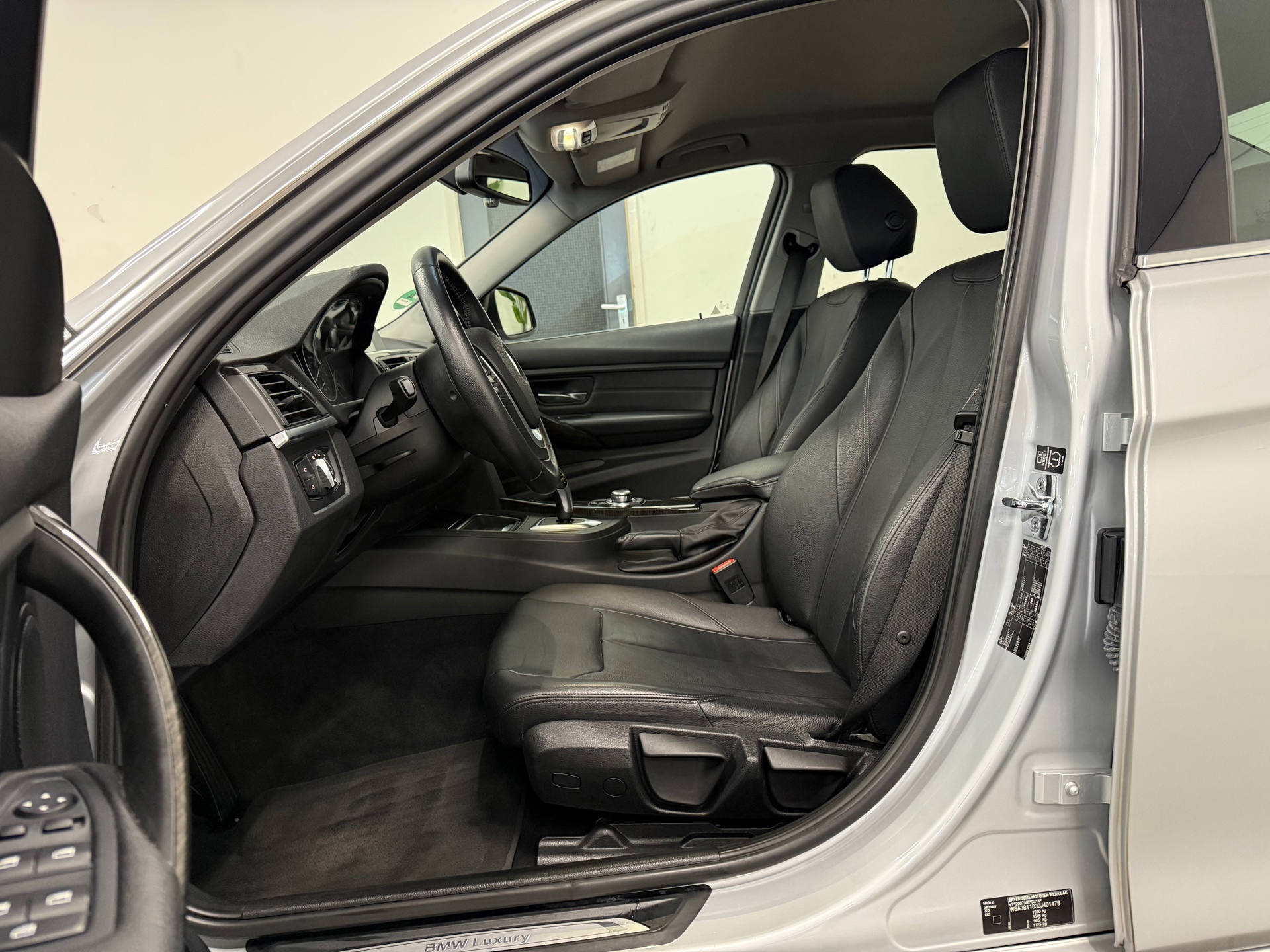 https://www.autokooy.nl//xml/images/45665679-11.JPG