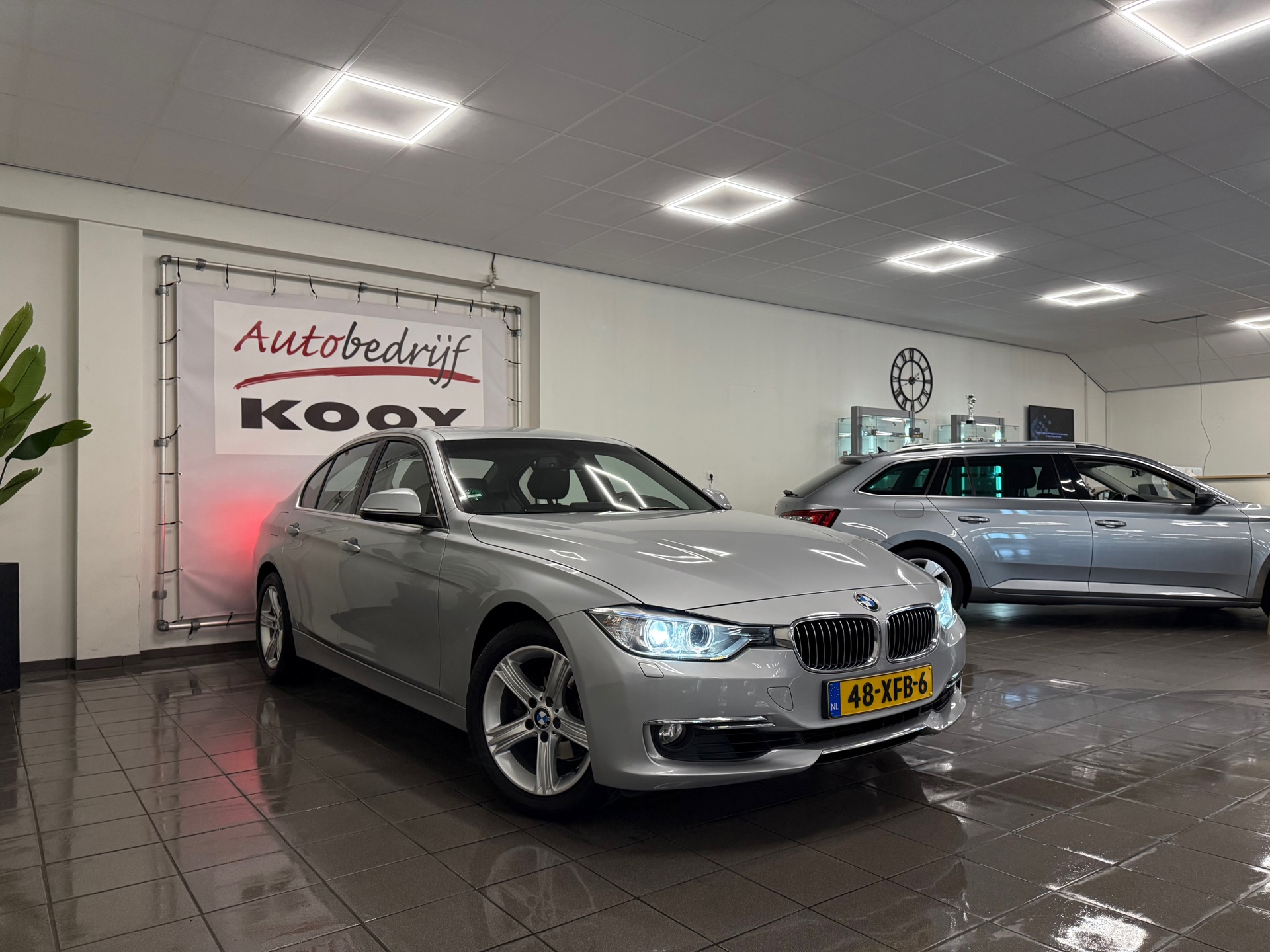https://www.autokooy.nl//xml/images/45665679-7.JPG
