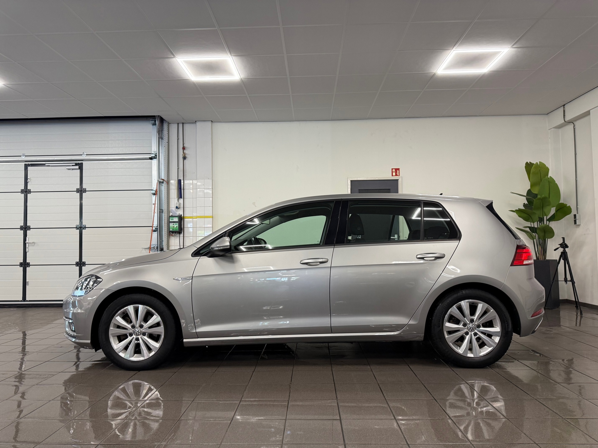 https://www.autokooy.nl//xml/images/45665724-2.JPG