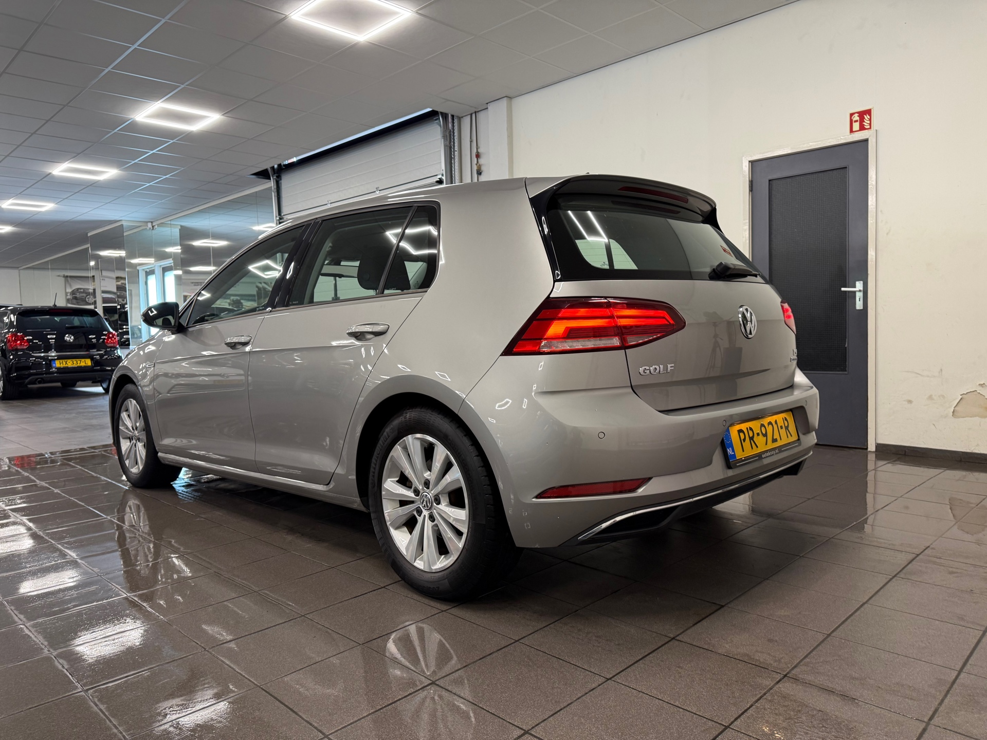 https://www.autokooy.nl//xml/images/45665724-3.JPG