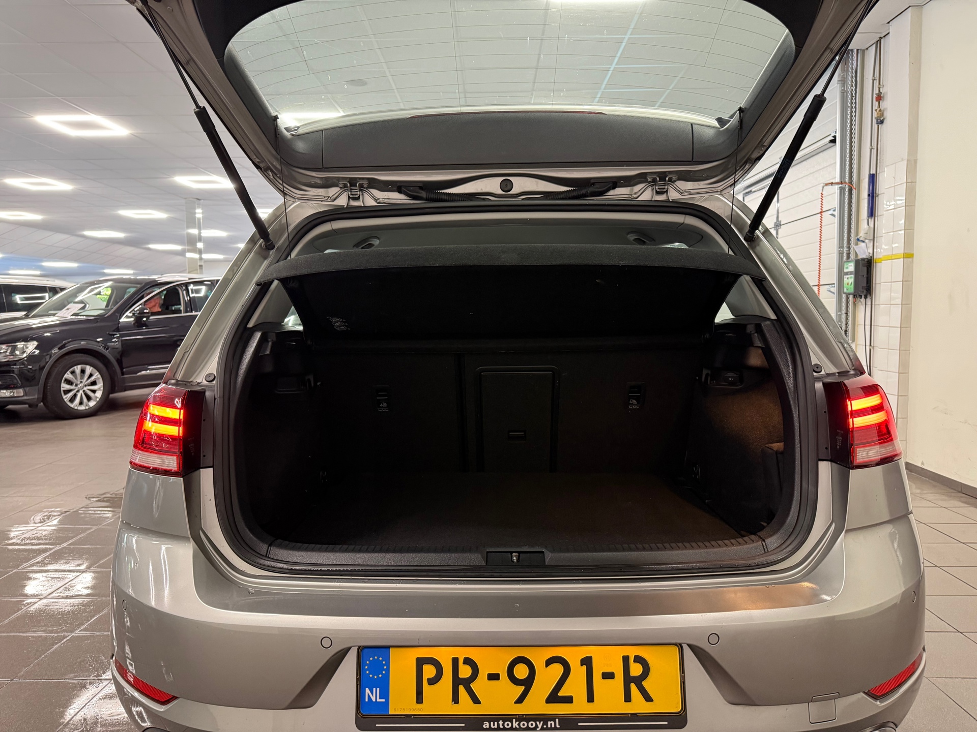 https://www.autokooy.nl//xml/images/45665724-5.JPG