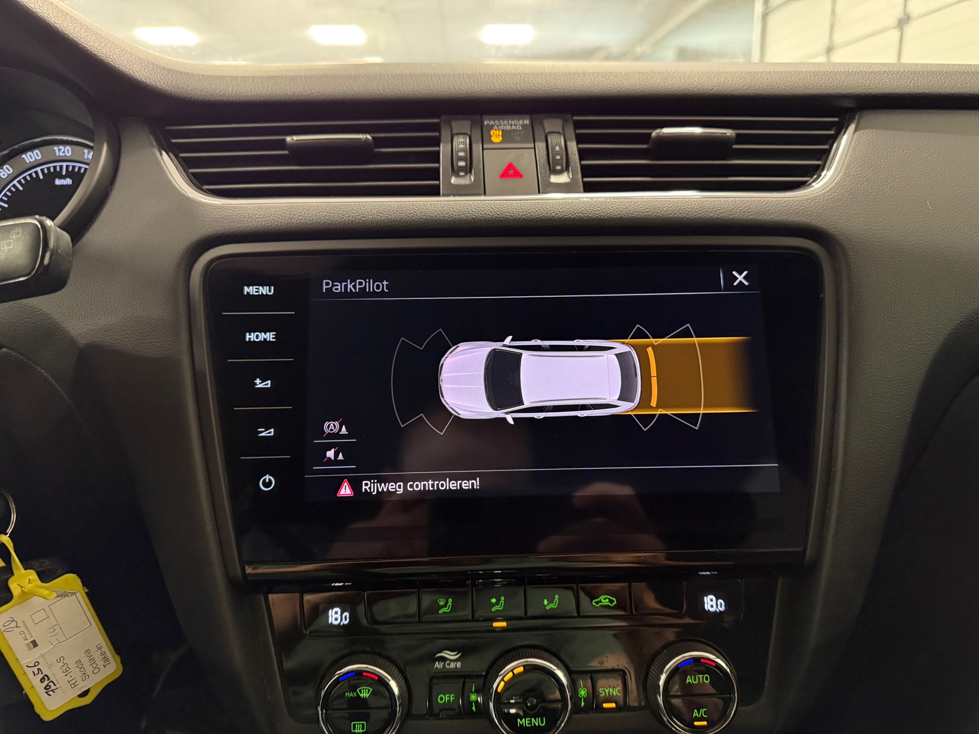 https://www.autokooy.nl//xml/images/45665763-19.JPG