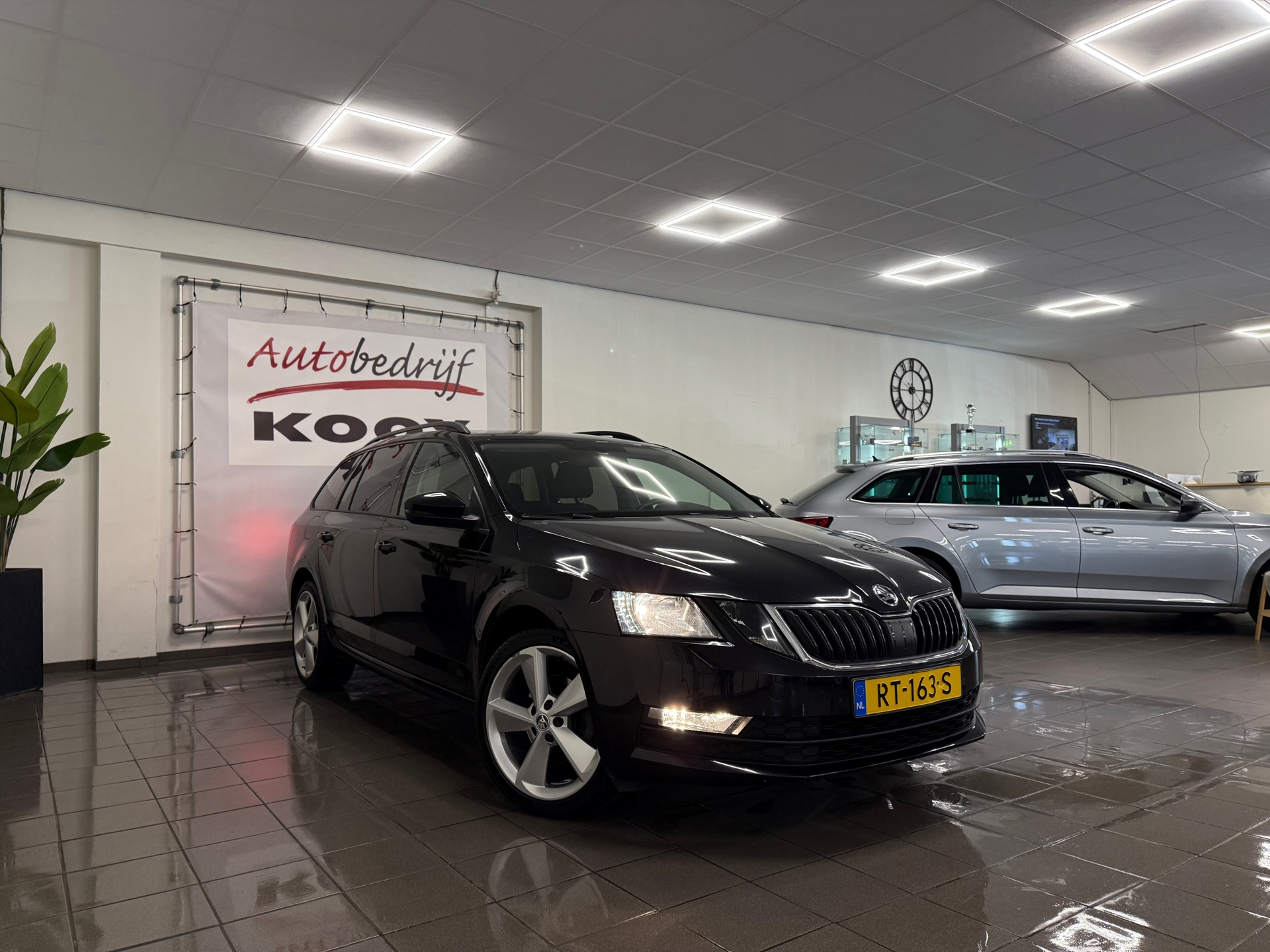 https://www.autokooy.nl//xml/images/45665763-7.JPG