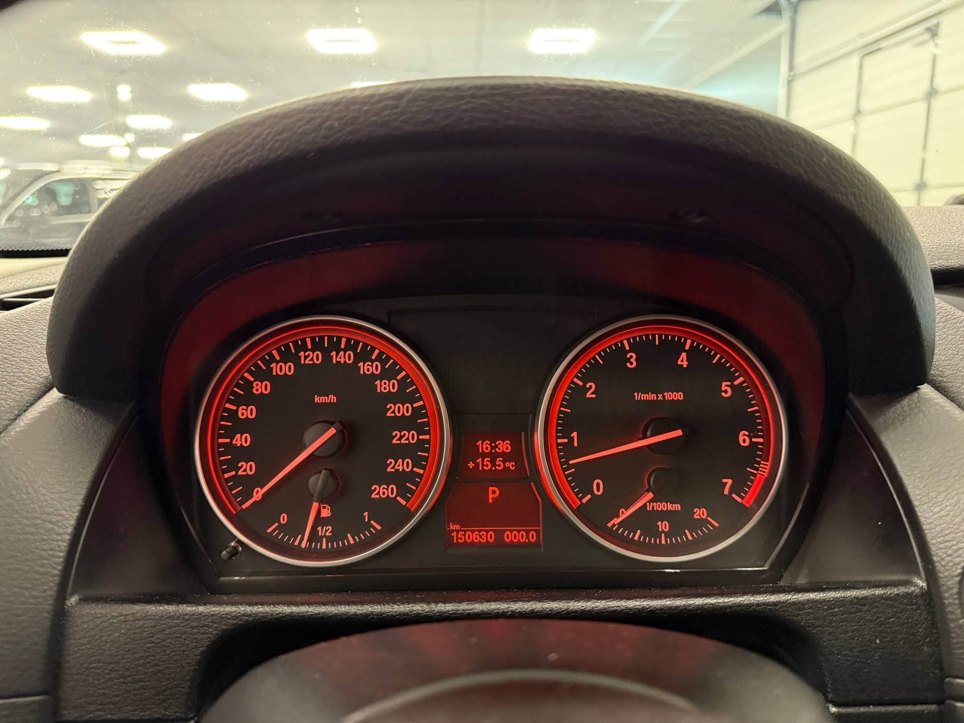 https://www.autokooy.nl//xml/images/45740618-14.JPG
