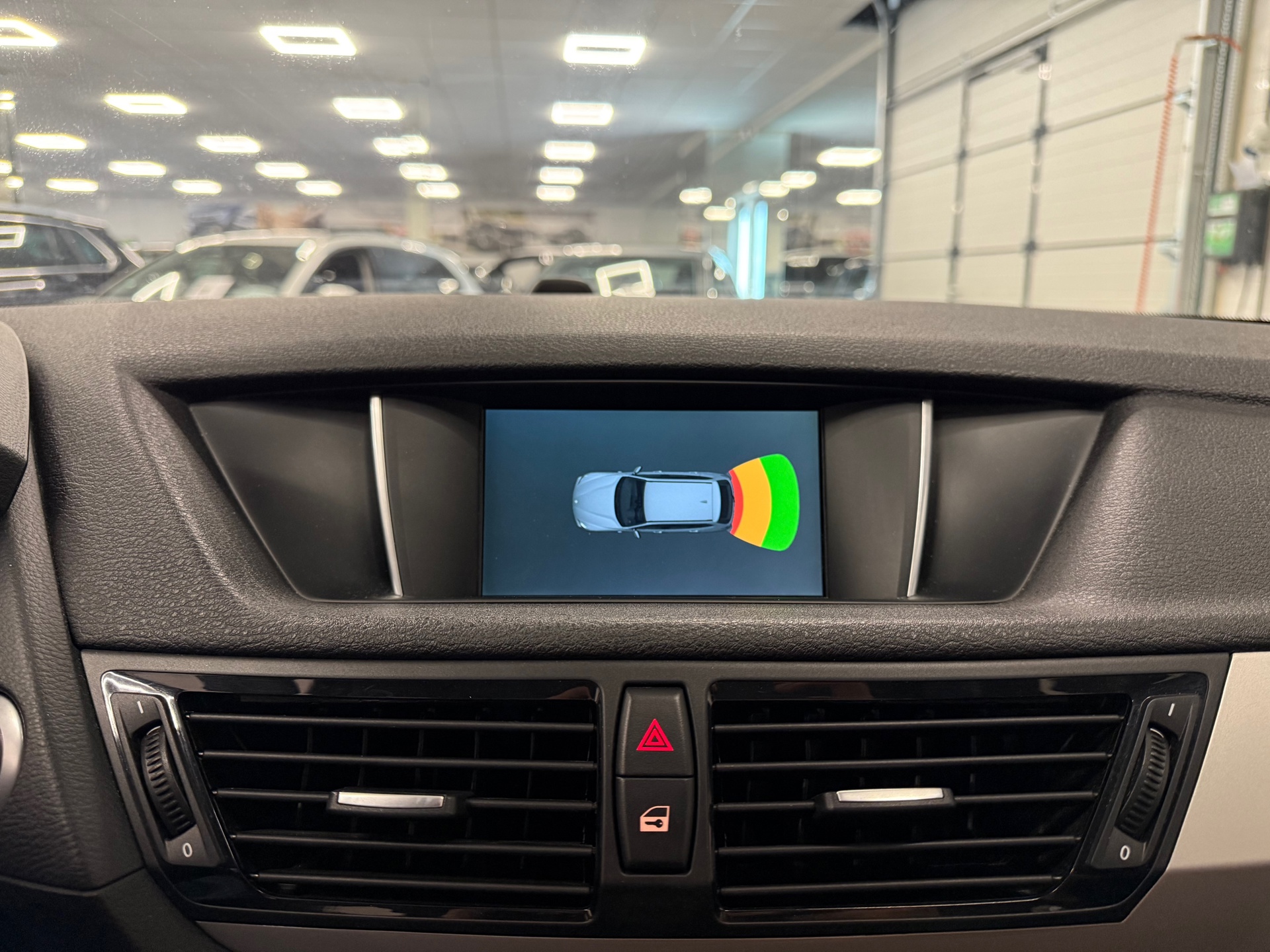 https://www.autokooy.nl//xml/images/45740618-18.JPG