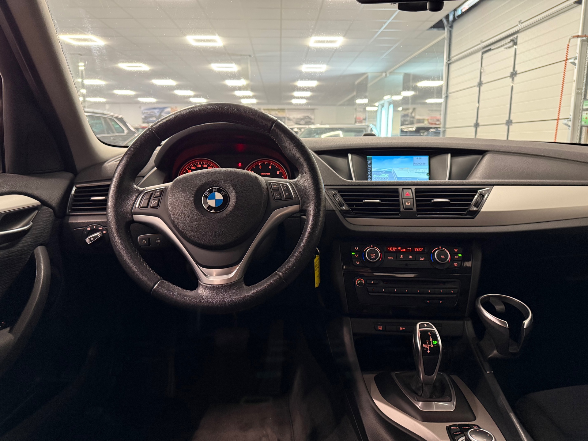https://www.autokooy.nl//xml/images/45740618-22.JPG