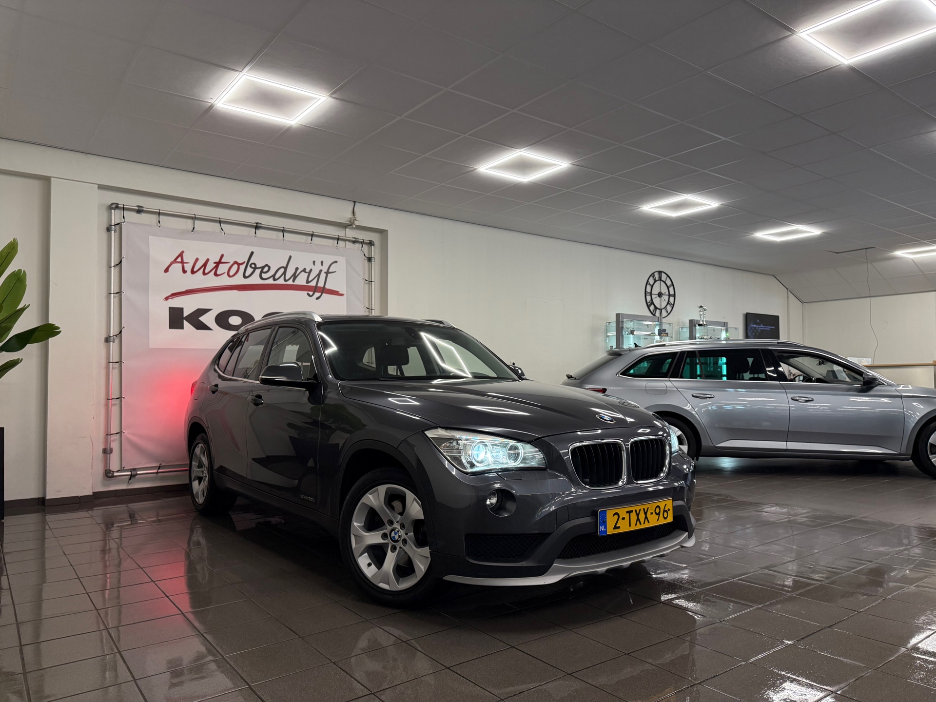 https://www.autokooy.nl//xml/images/45740618-7.JPG