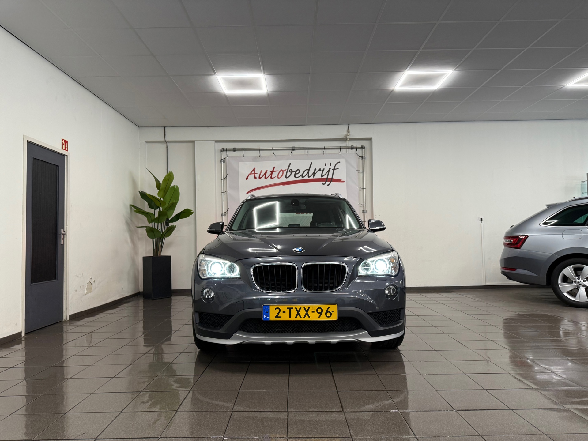 https://www.autokooy.nl//xml/images/45740618-8.JPG