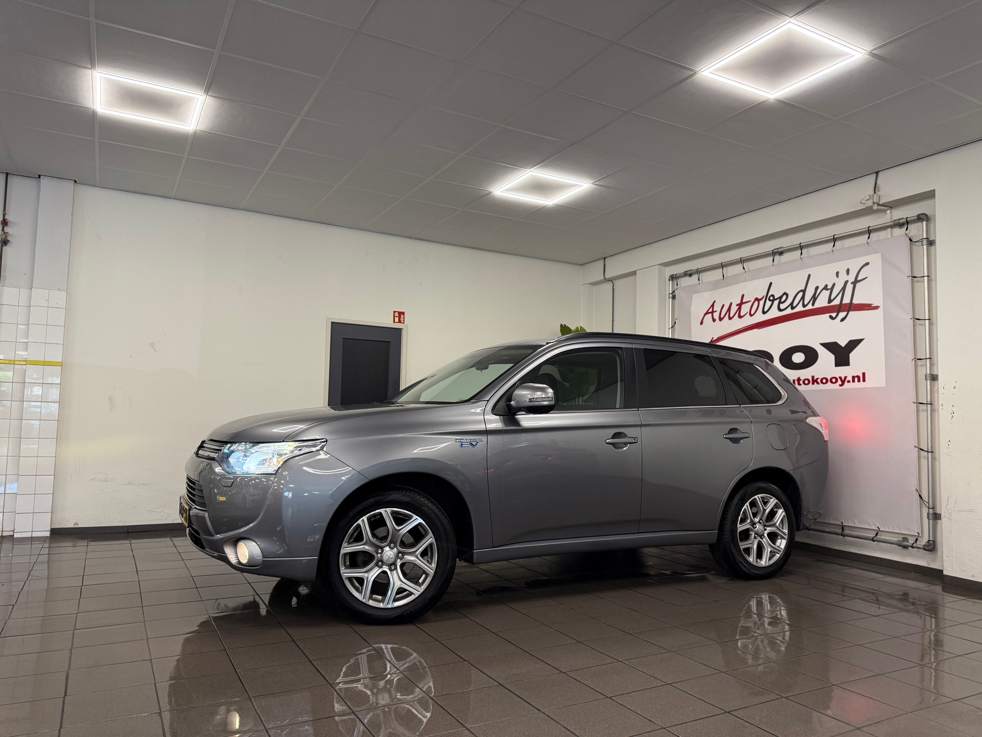https://www.autokooy.nl//xml/images/45740666-10.JPG