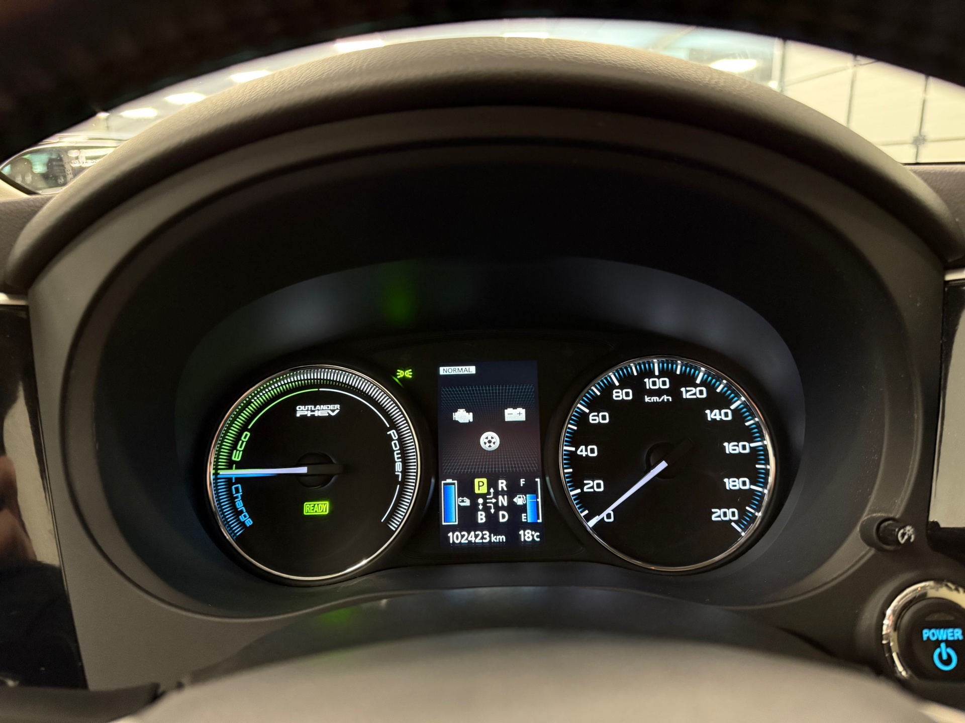 https://www.autokooy.nl//xml/images/45740666-14.JPG
