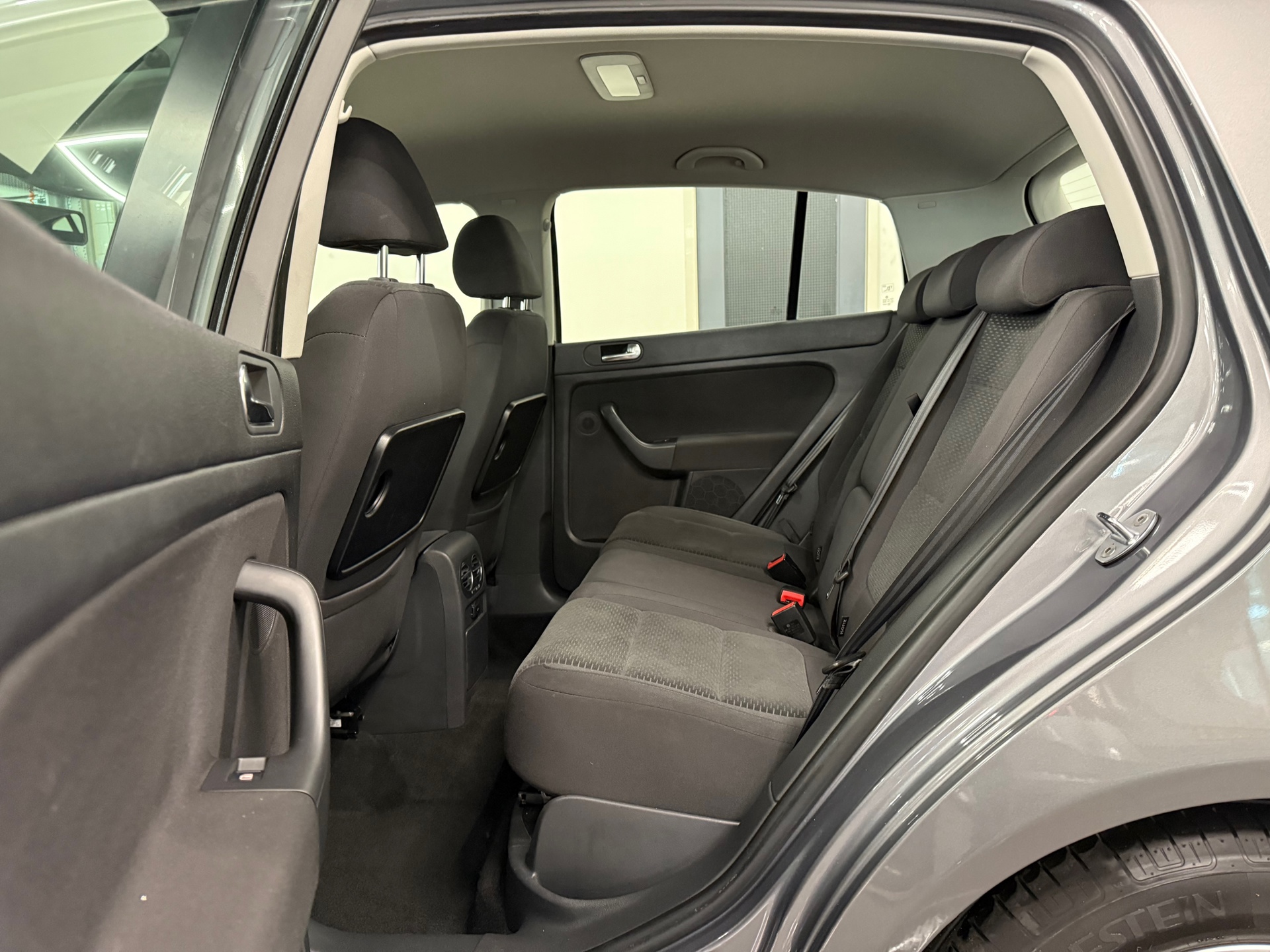 https://www.autokooy.nl//xml/images/45764467-23.JPG