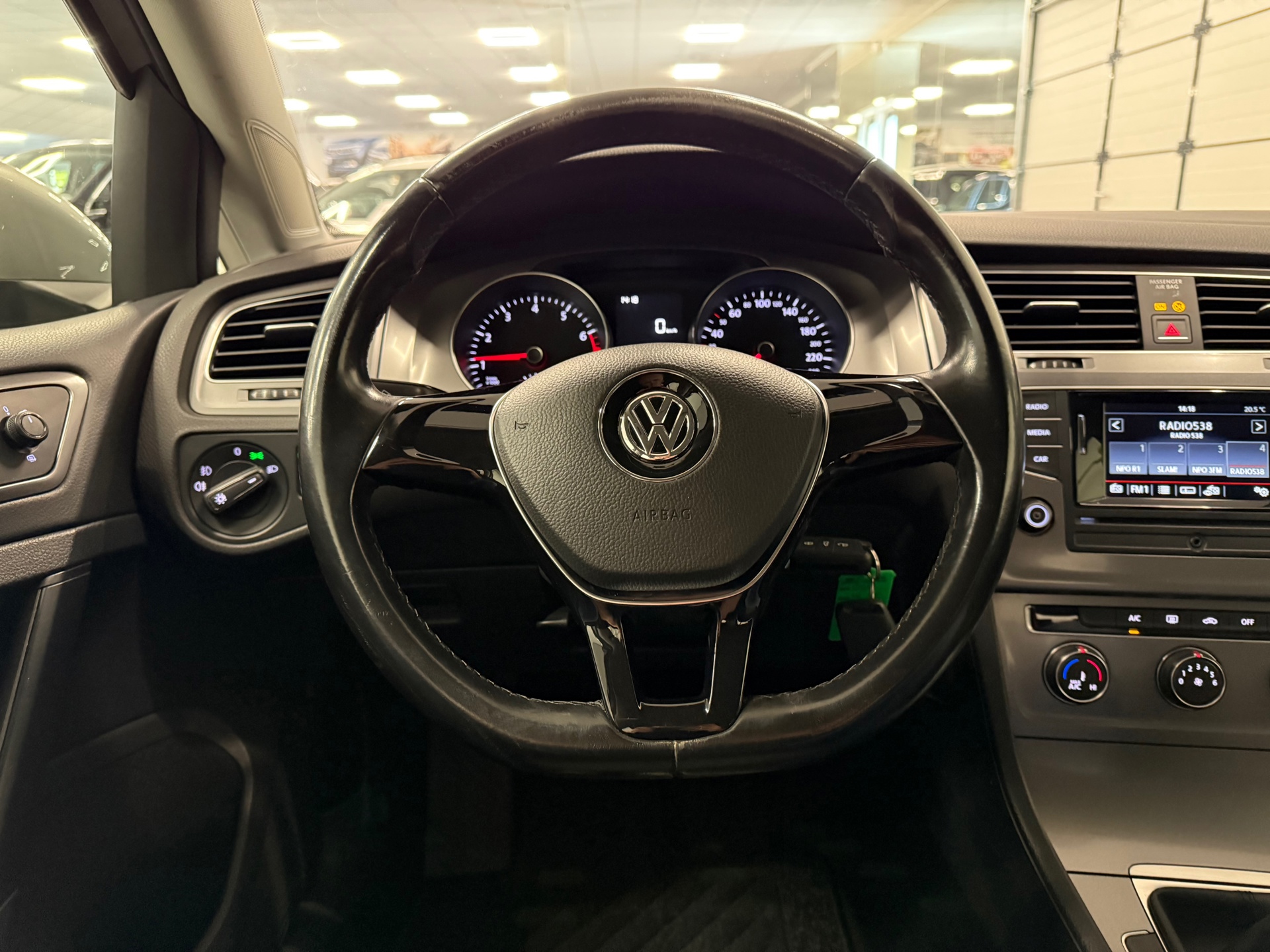 https://www.autokooy.nl//xml/images/45789702-13.JPG