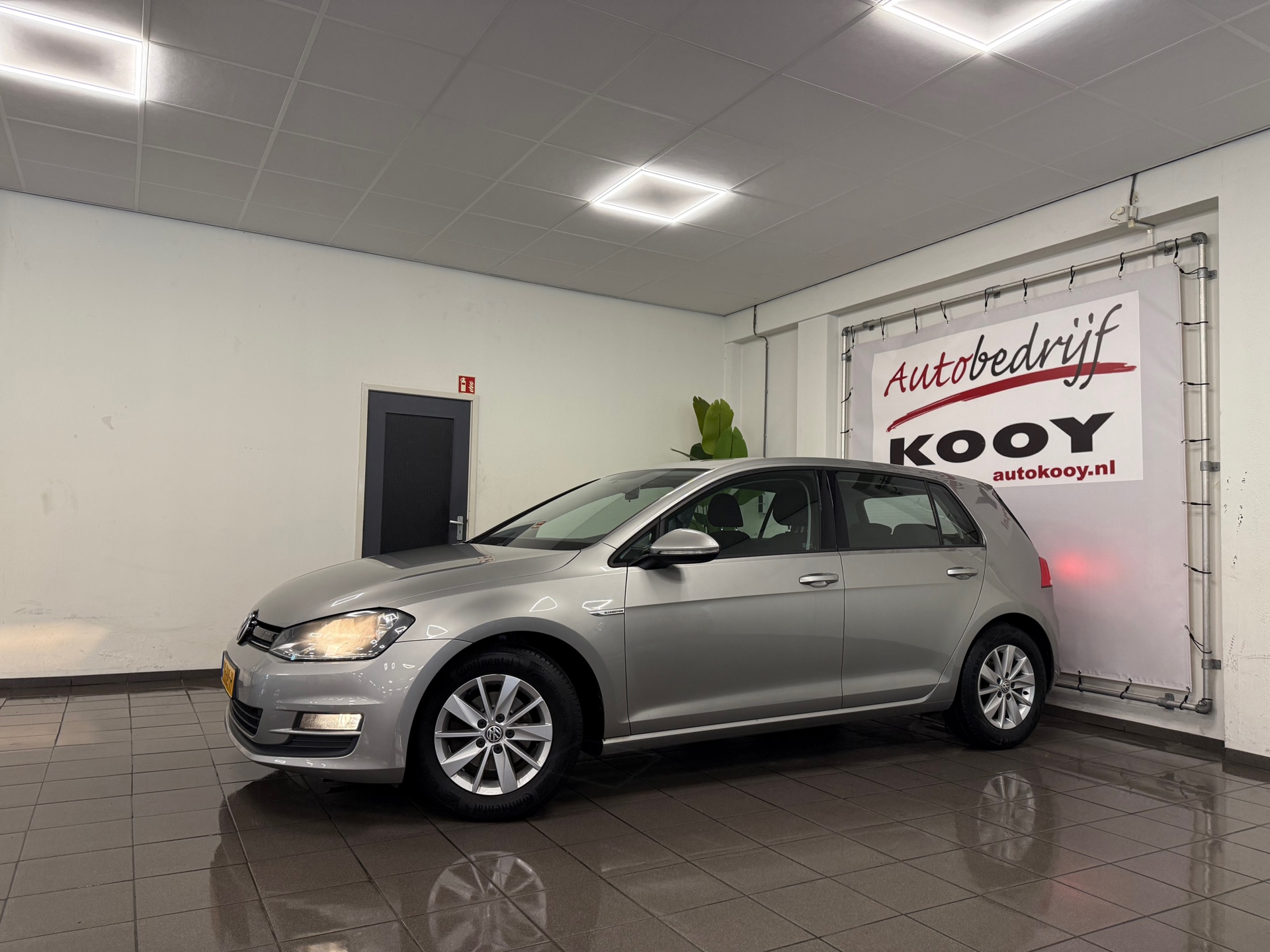 https://www.autokooy.nl//xml/images/45789702-9.JPG