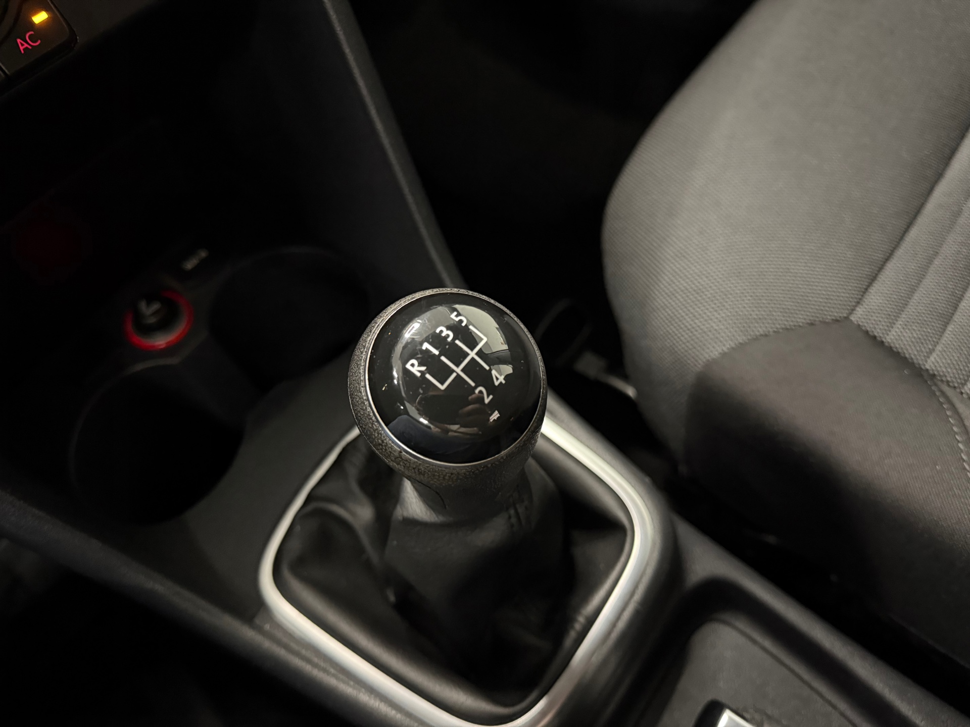 https://www.autokooy.nl//xml/images/45814130-20.JPG