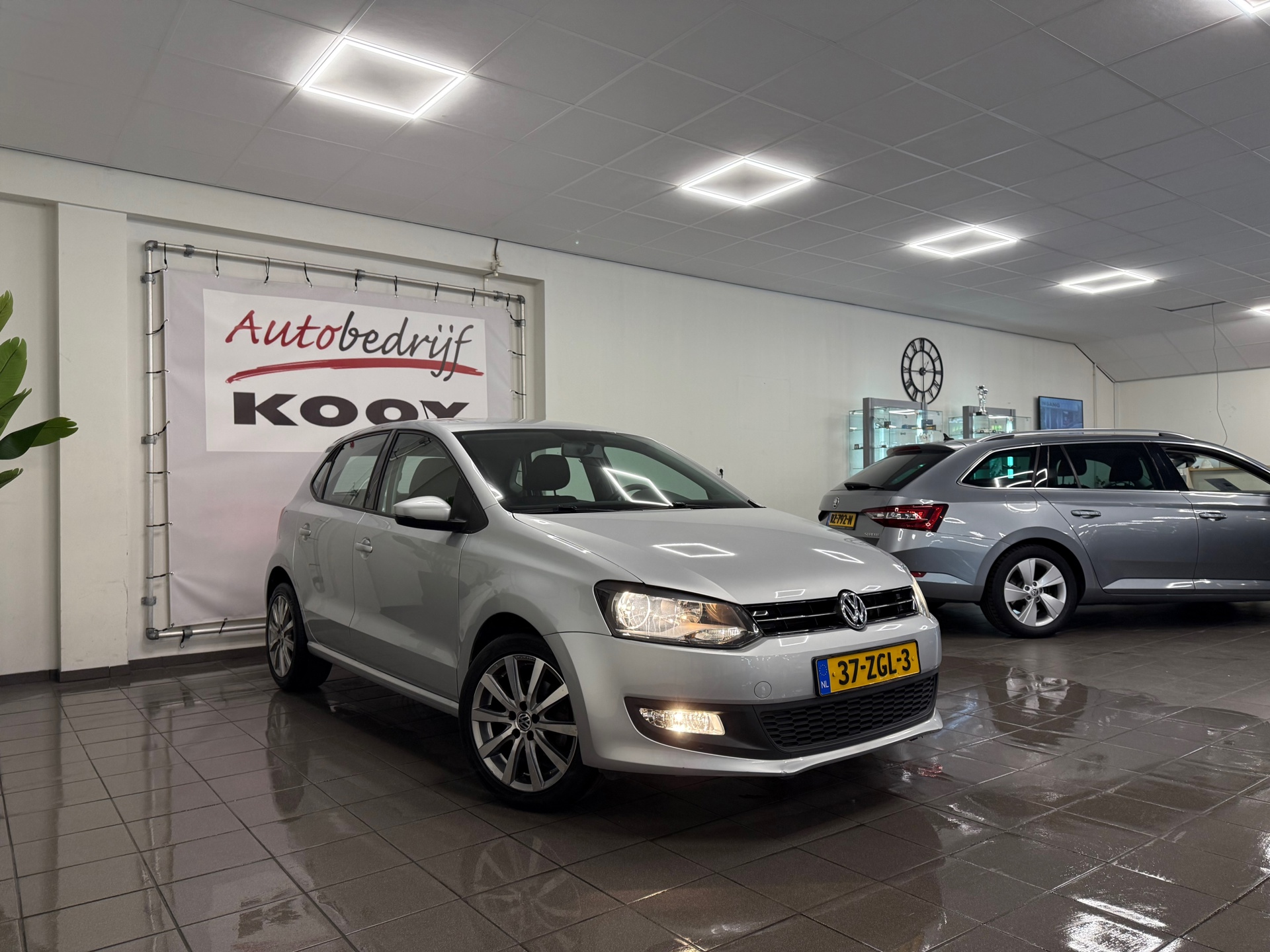 https://www.autokooy.nl//xml/images/45814130-7.JPG