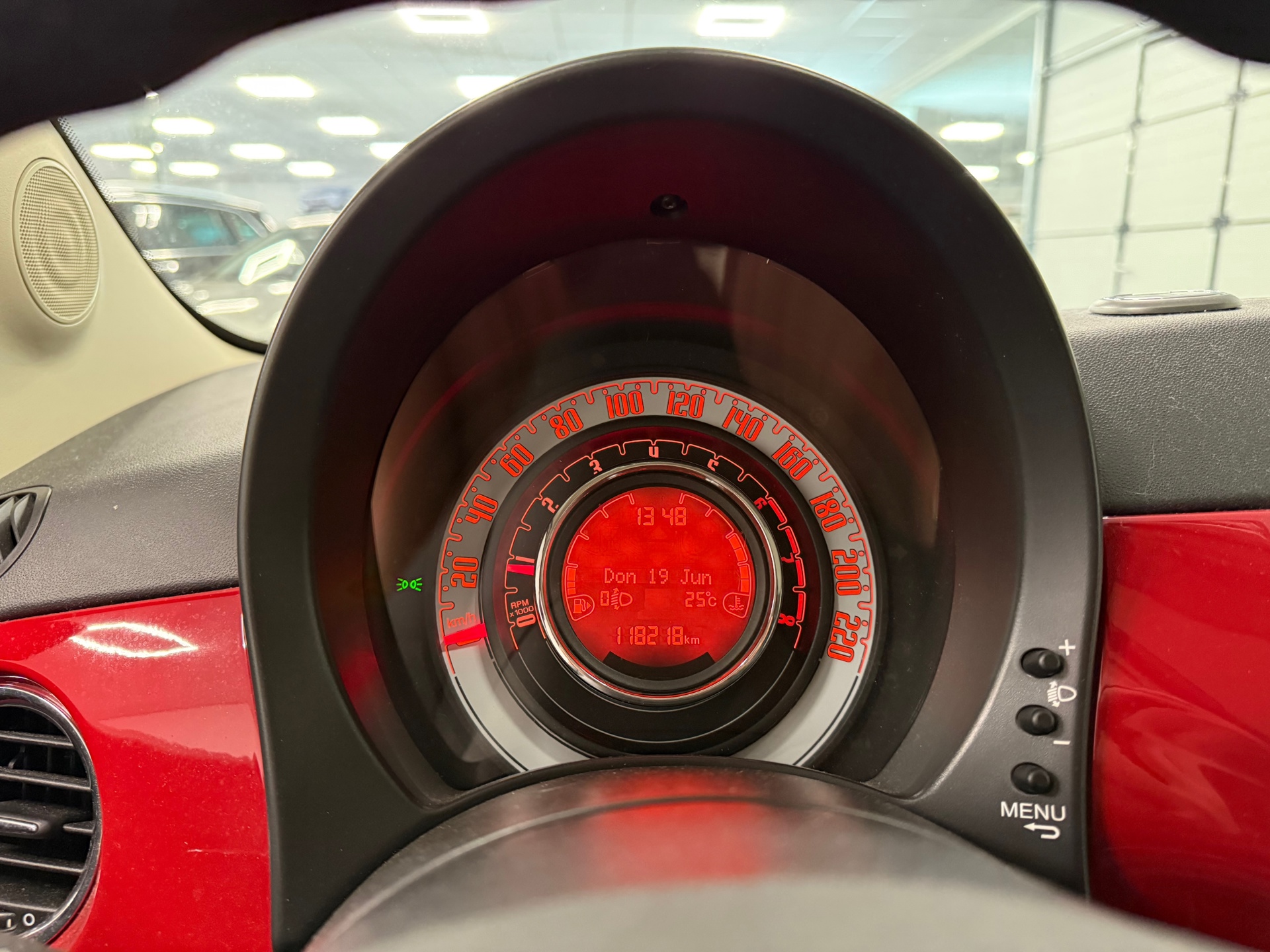 https://www.autokooy.nl//xml/images/45814287-14.JPG