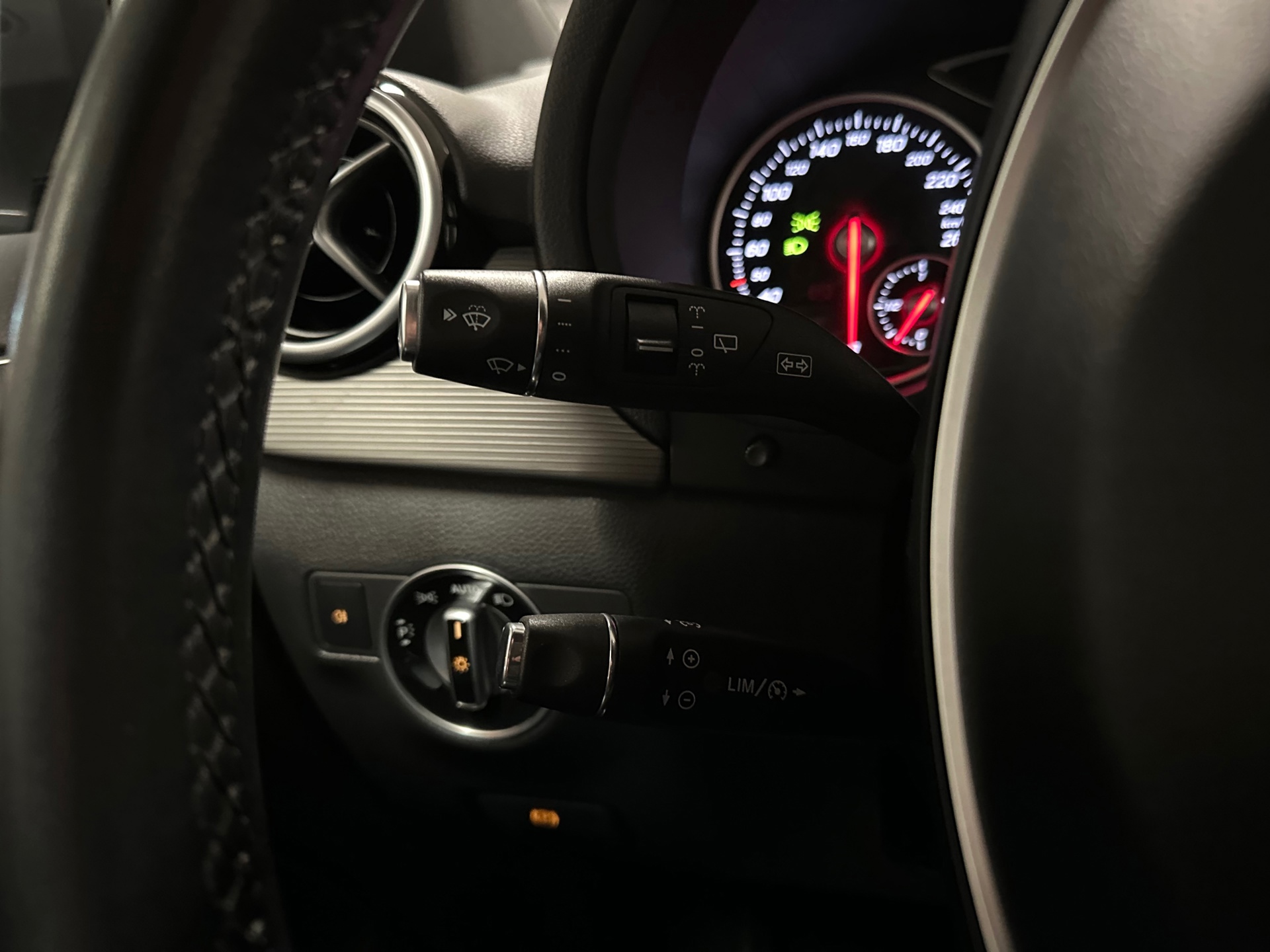 https://www.autokooy.nl//xml/images/45830947-15.JPG
