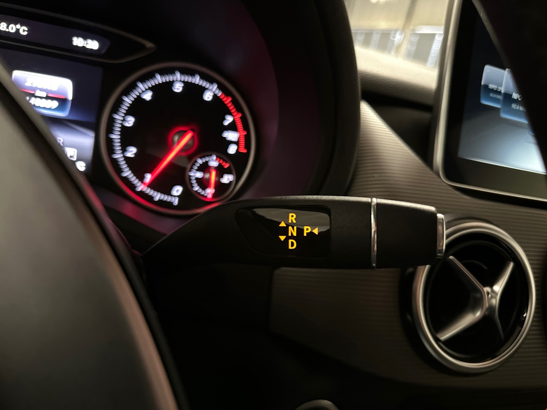 https://www.autokooy.nl//xml/images/45830947-16.JPG