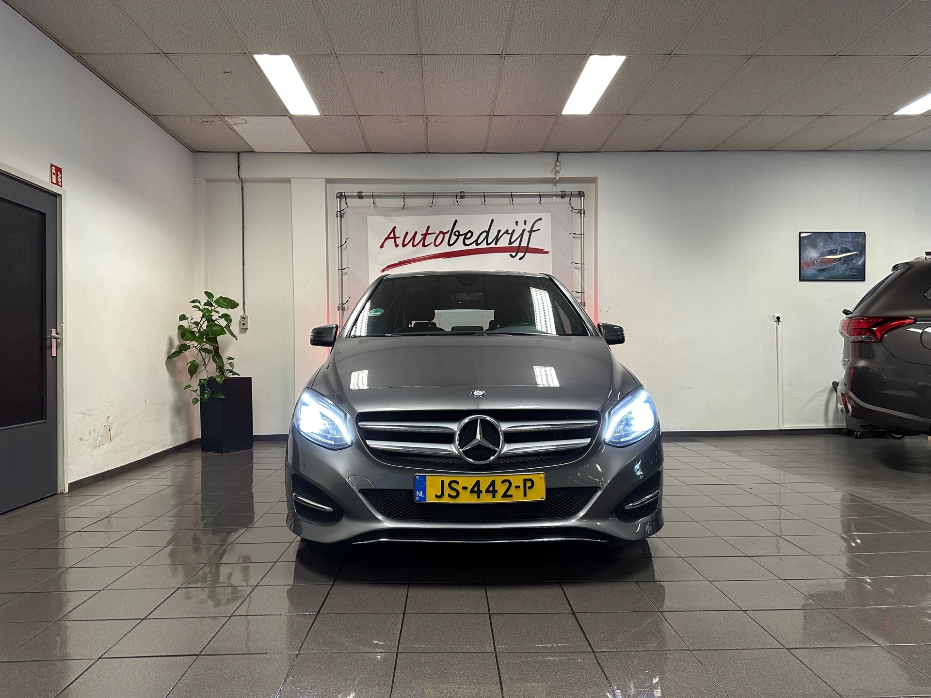 https://www.autokooy.nl//xml/images/45830947-8.JPG