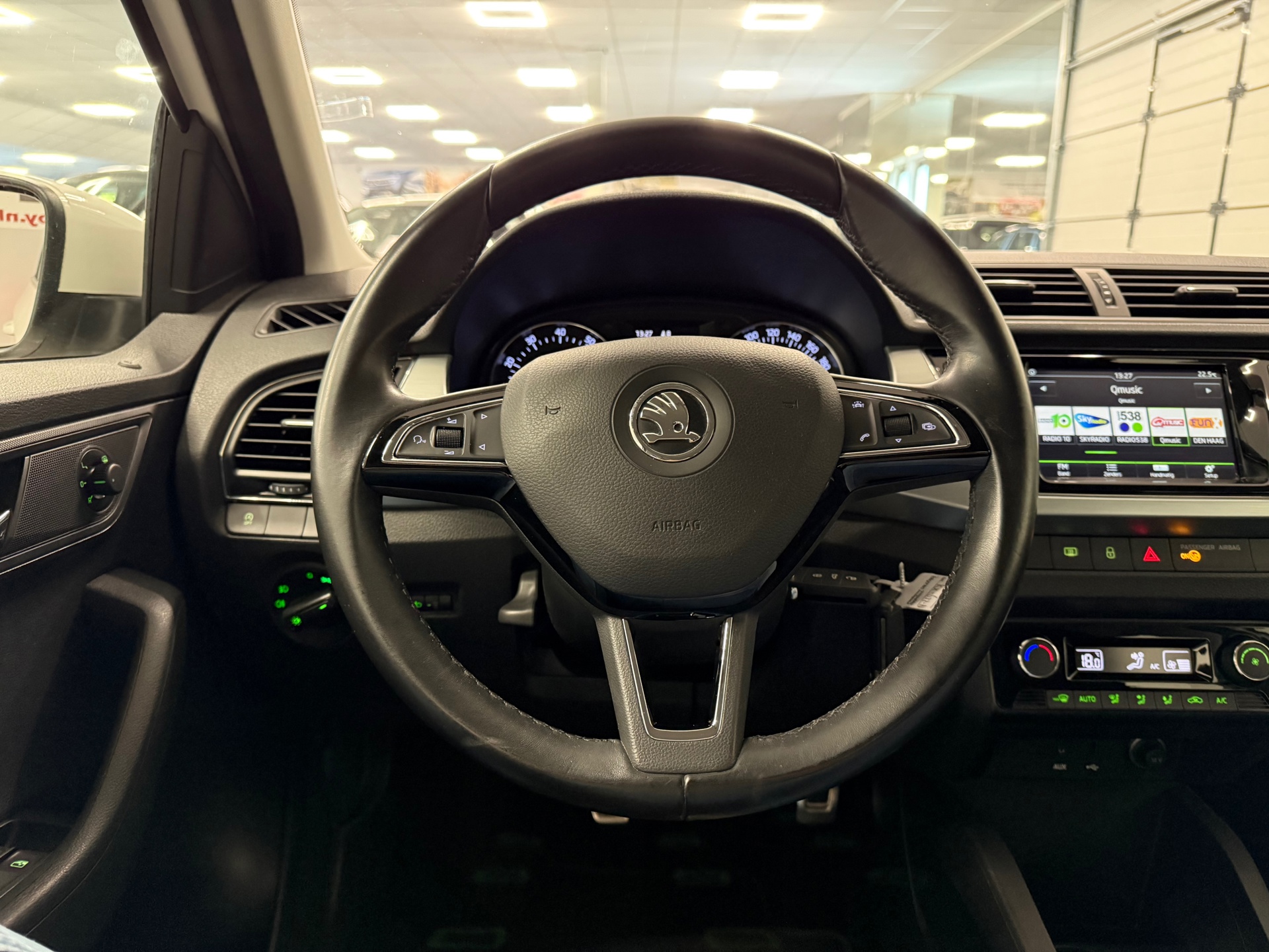 https://www.autokooy.nl//xml/images/45837913-13.JPG
