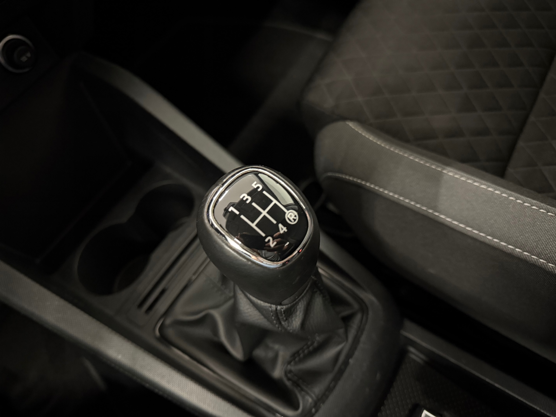 https://www.autokooy.nl//xml/images/45837913-21.JPG
