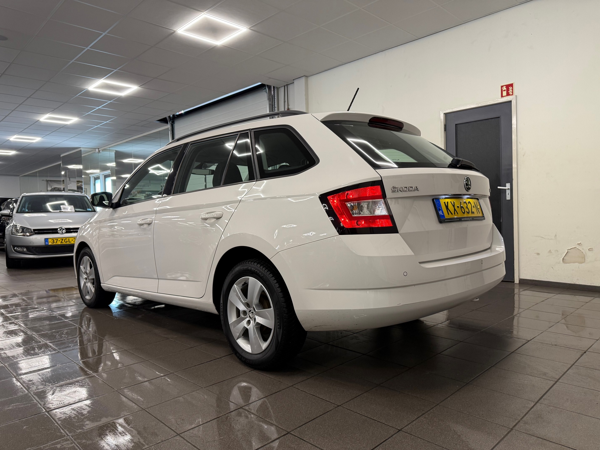 https://www.autokooy.nl//xml/images/45837913-3.JPG