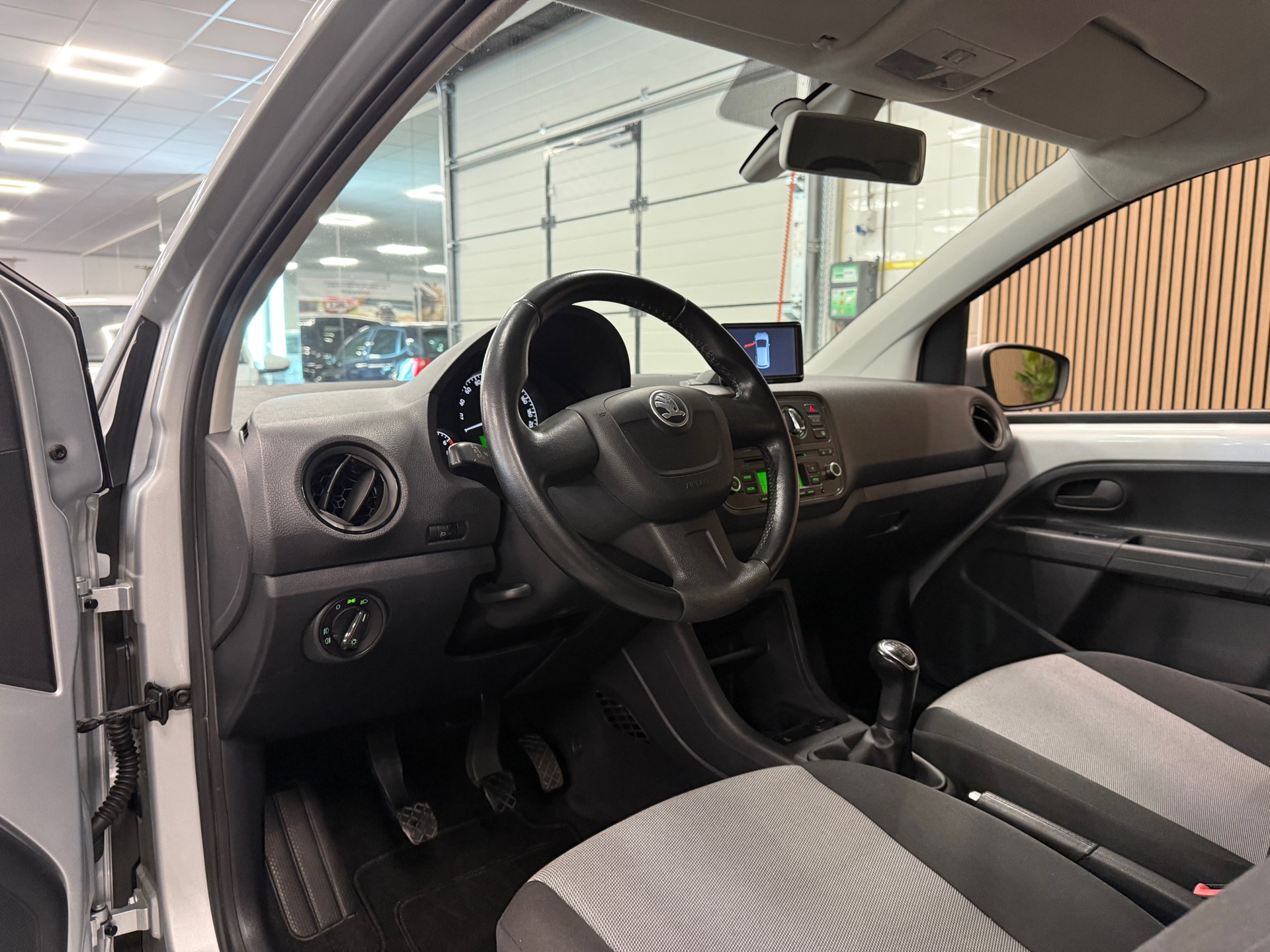 https://www.autokooy.nl//xml/images/45946274-12.JPG