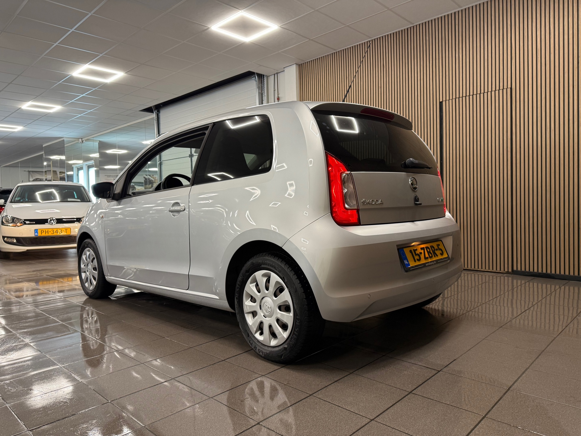 https://www.autokooy.nl//xml/images/45946274-3.JPG