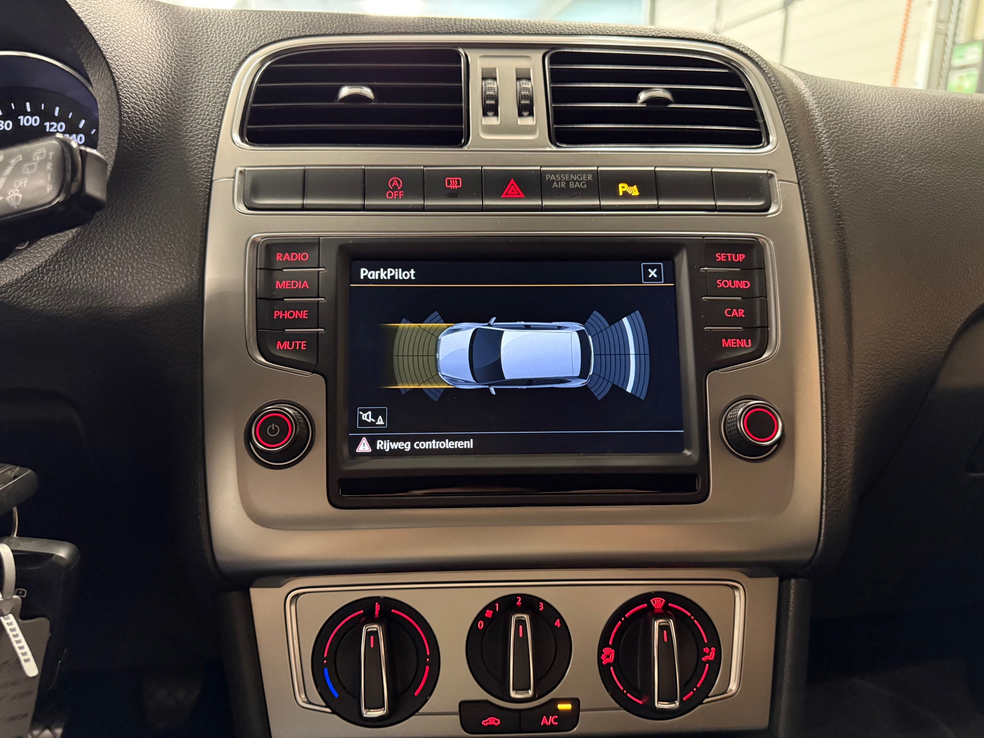https://www.autokooy.nl//xml/images/45946300-19.JPG