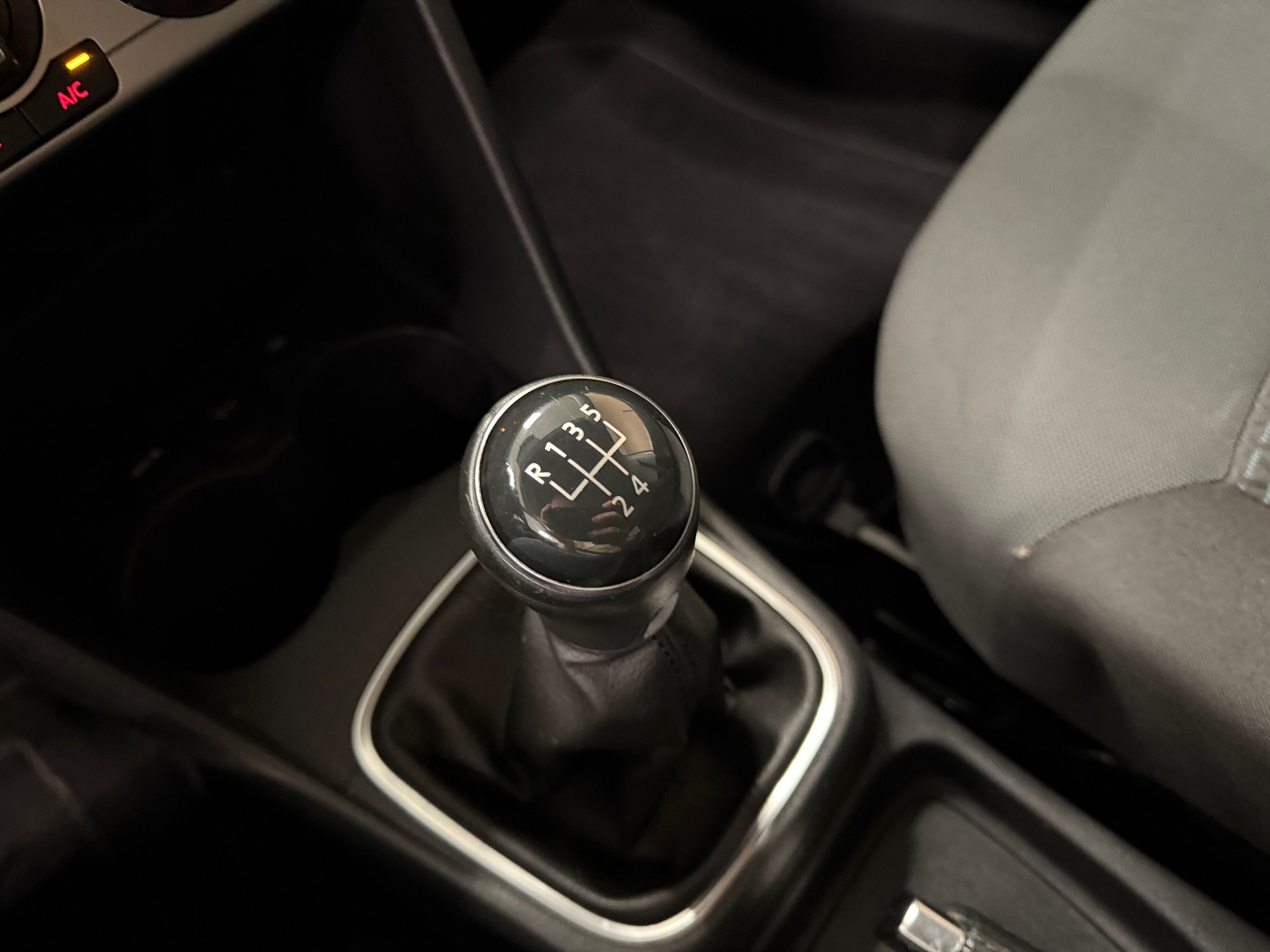 https://www.autokooy.nl//xml/images/45946300-21.JPG
